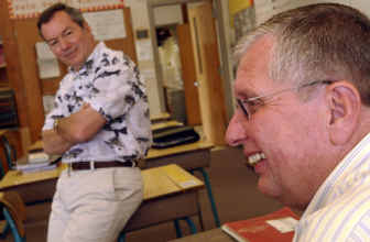 Fifth-grade teachers Gary Henry, left, and <b>Ron Keefer</b> are retiring after ... - id_retirees.IMG_06-01-2005_SQ4LIMN