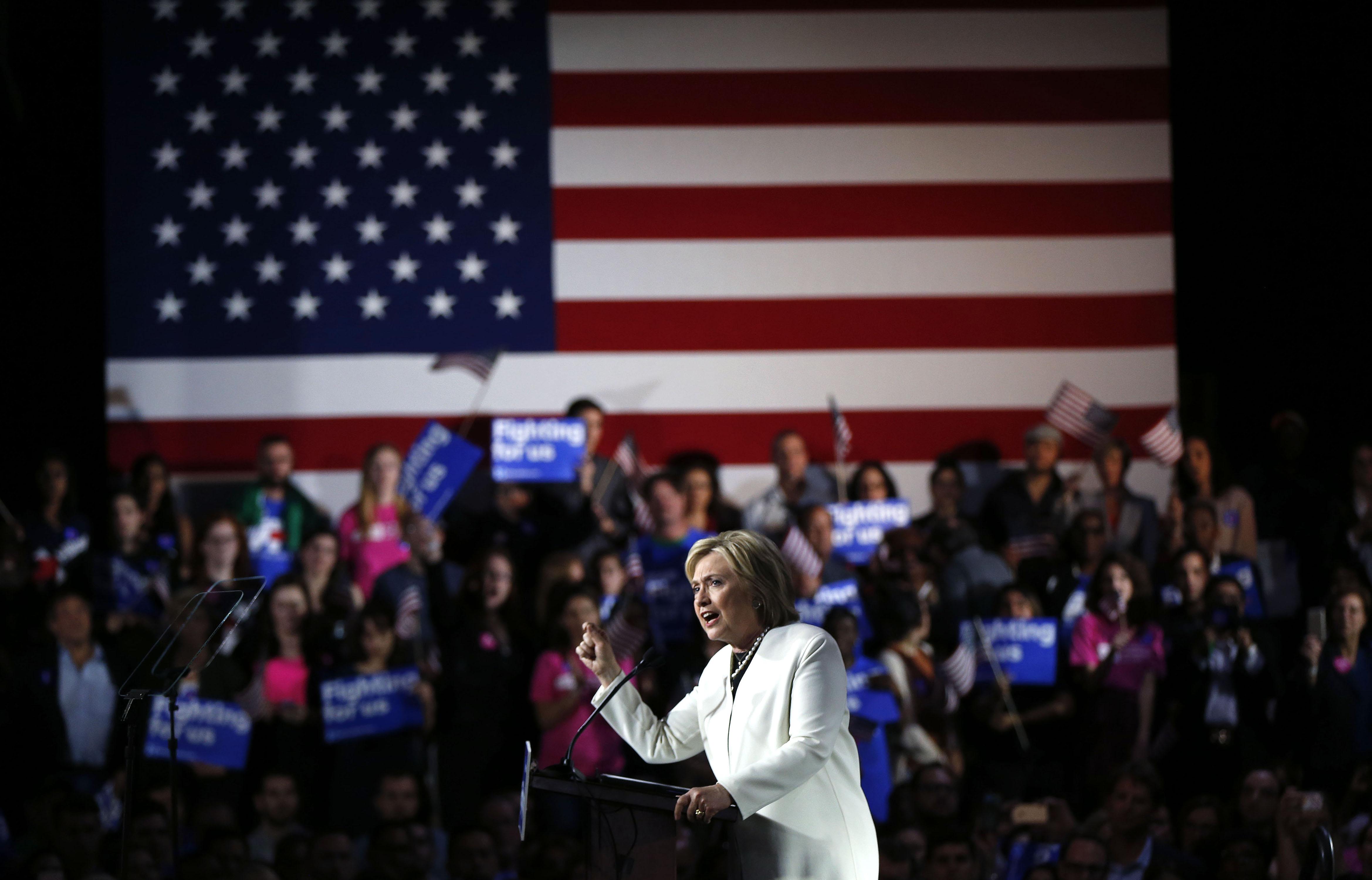 Sanders beats Clinton in Colorado