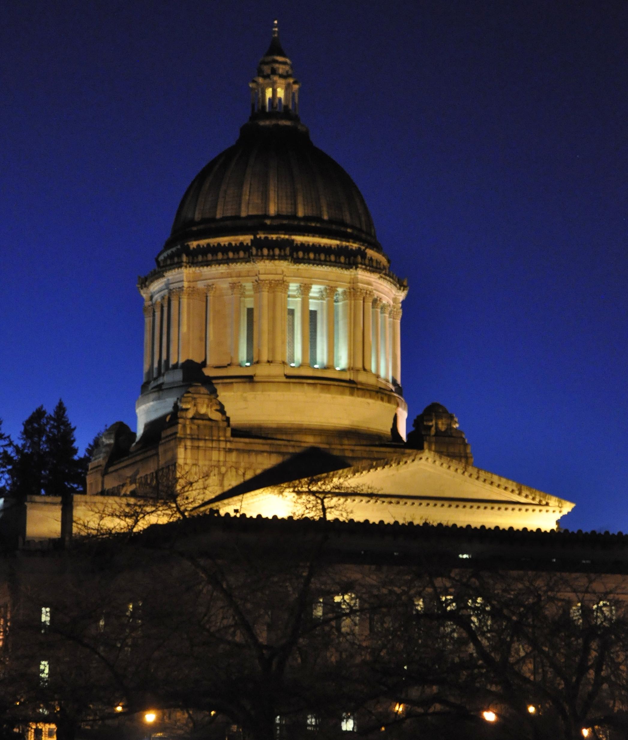 School calendar bill passes House vote, goes to the Governor's desk School calendar bill passes House vote, goes to the Governor's desk