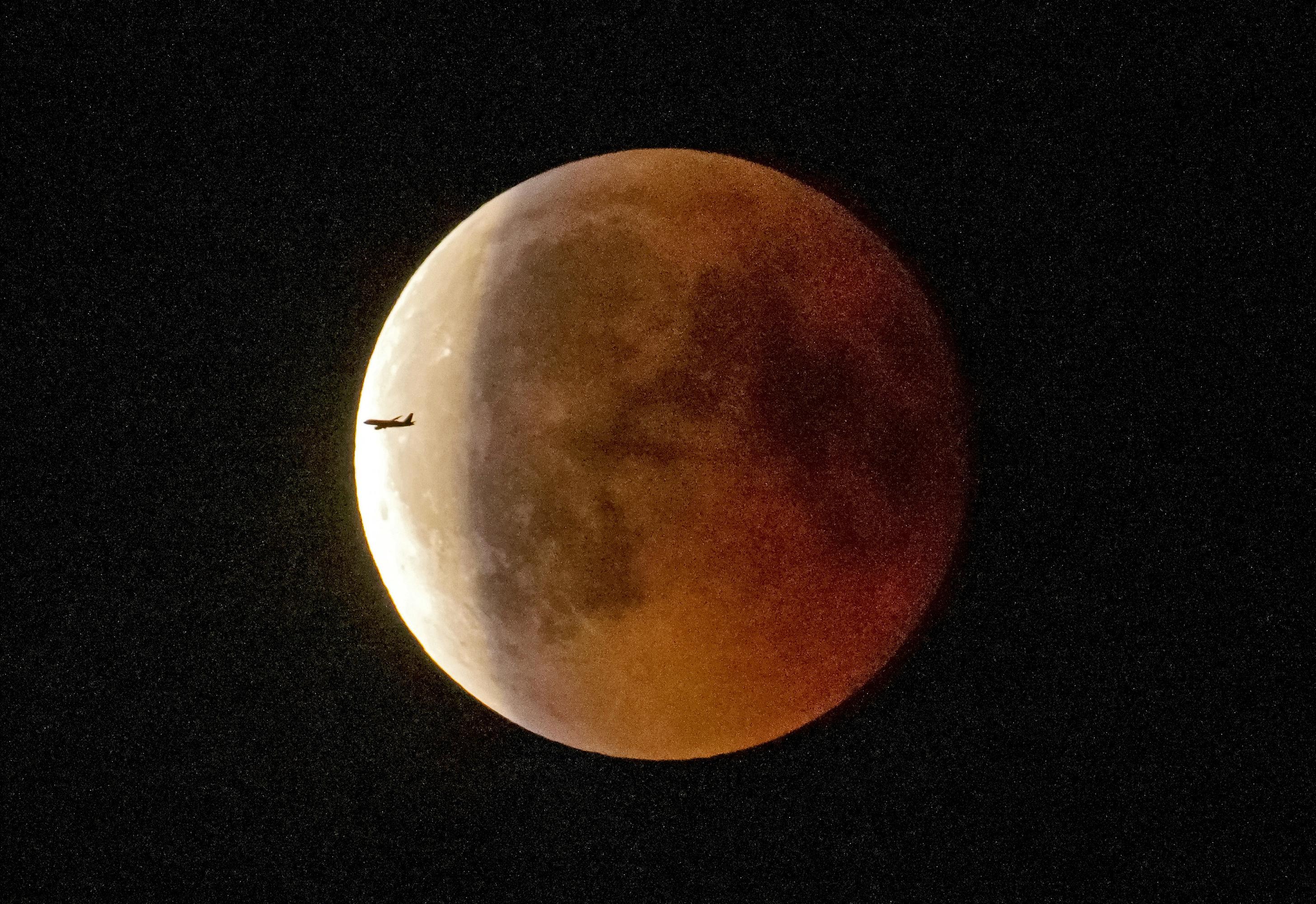 Complete lunar eclipse, longest of this century The SpokesmanReview