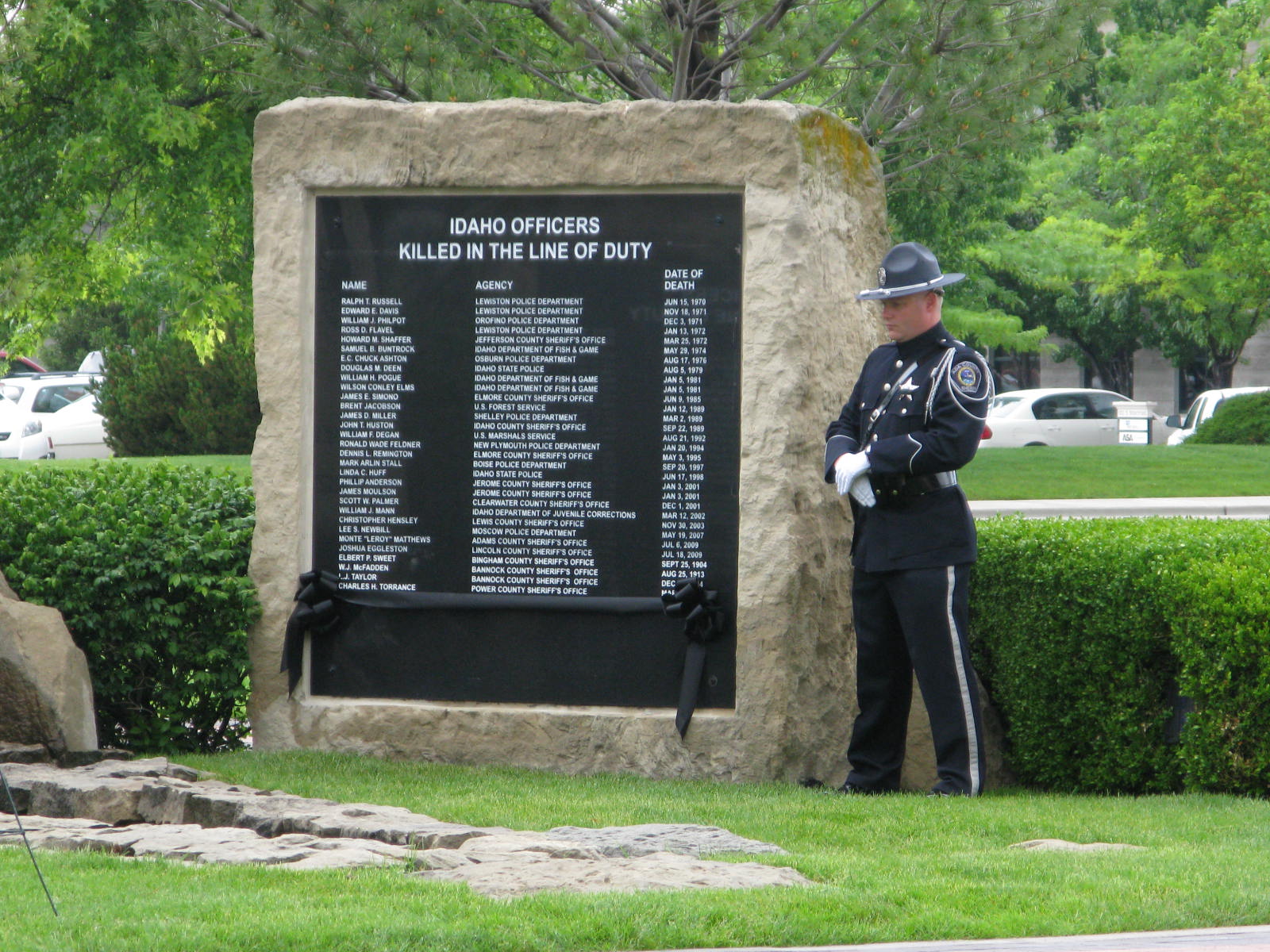 Sgt Greg Moores Name Added To Idaho Peace Officers Memorial In Solemn Ceremony Today The 2051