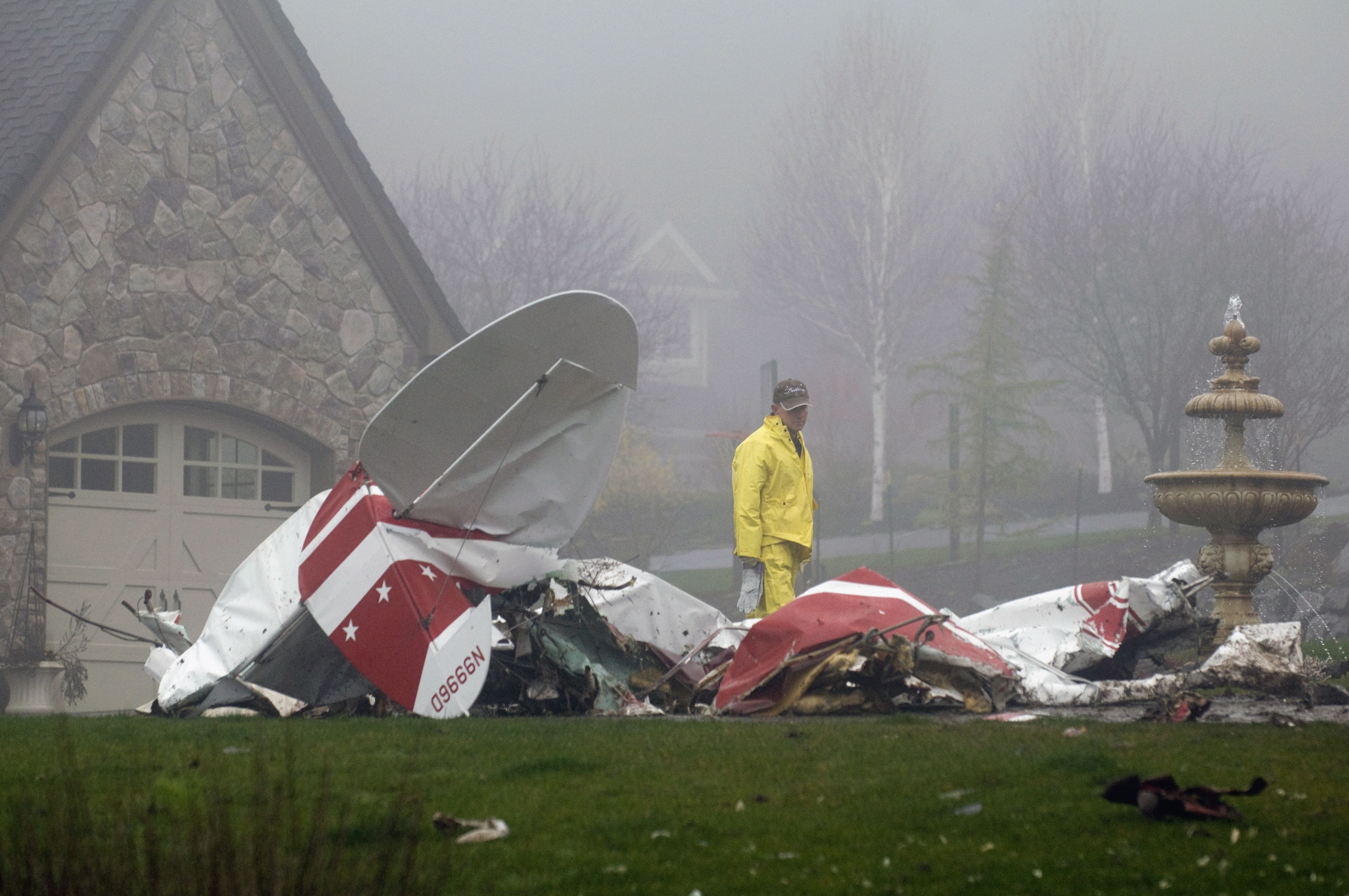 Two Die When Small Plane Crashes Onto Oregon Driveway The Spokesman Review