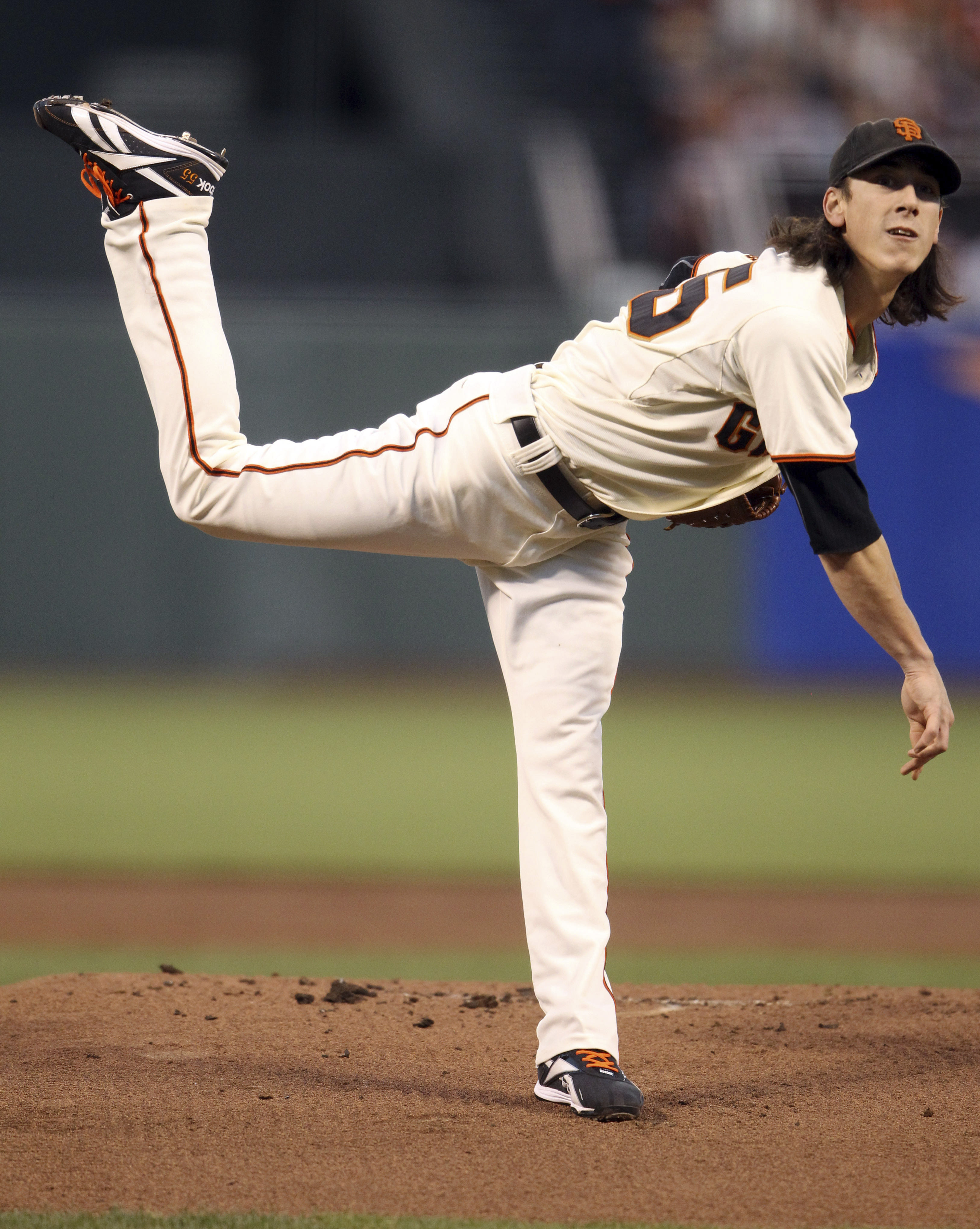 Lincecum's gem powers Giants to win over Braves