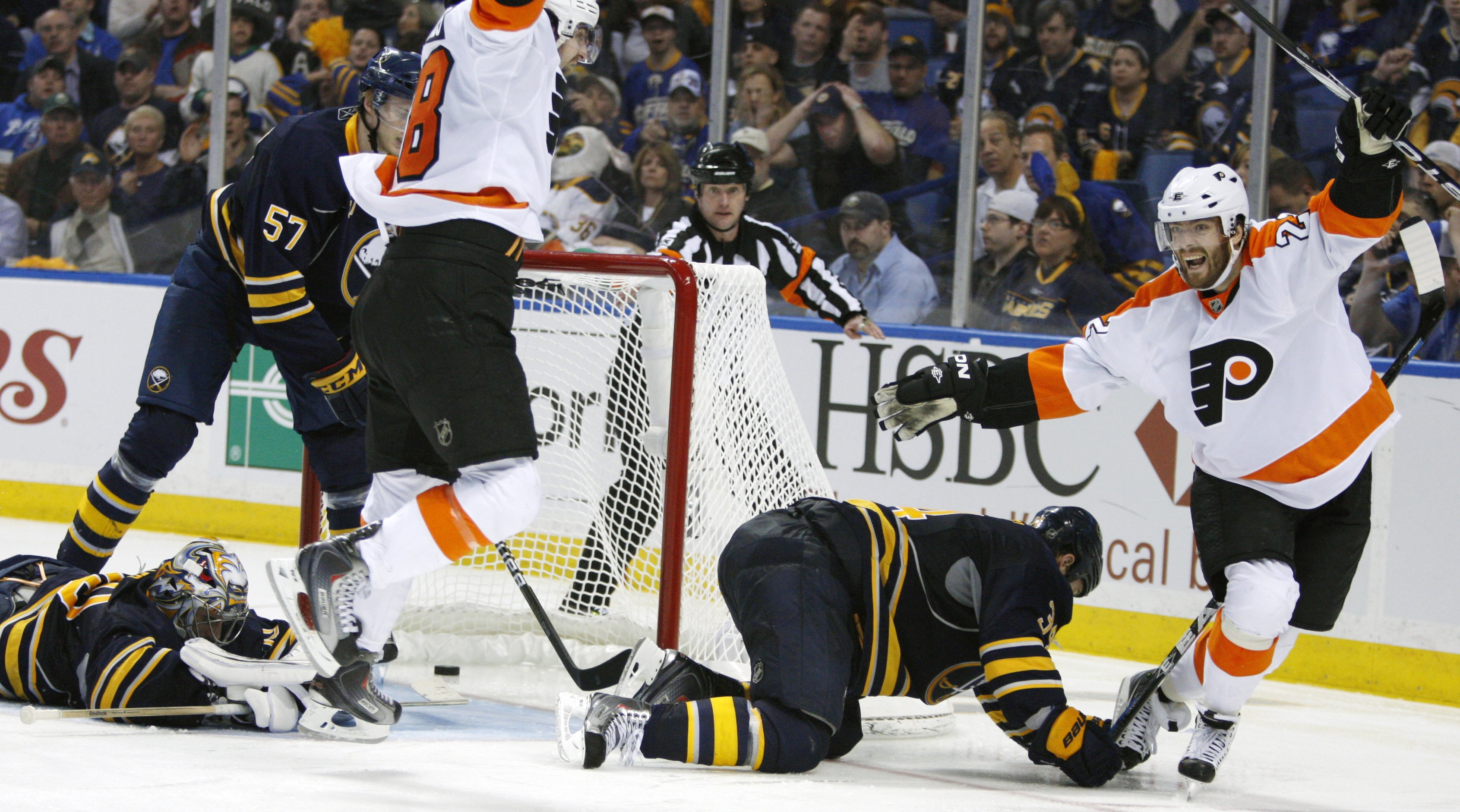 Photo: Flyers Brendan Lemieux Crushes Penguins Sidney Crosby