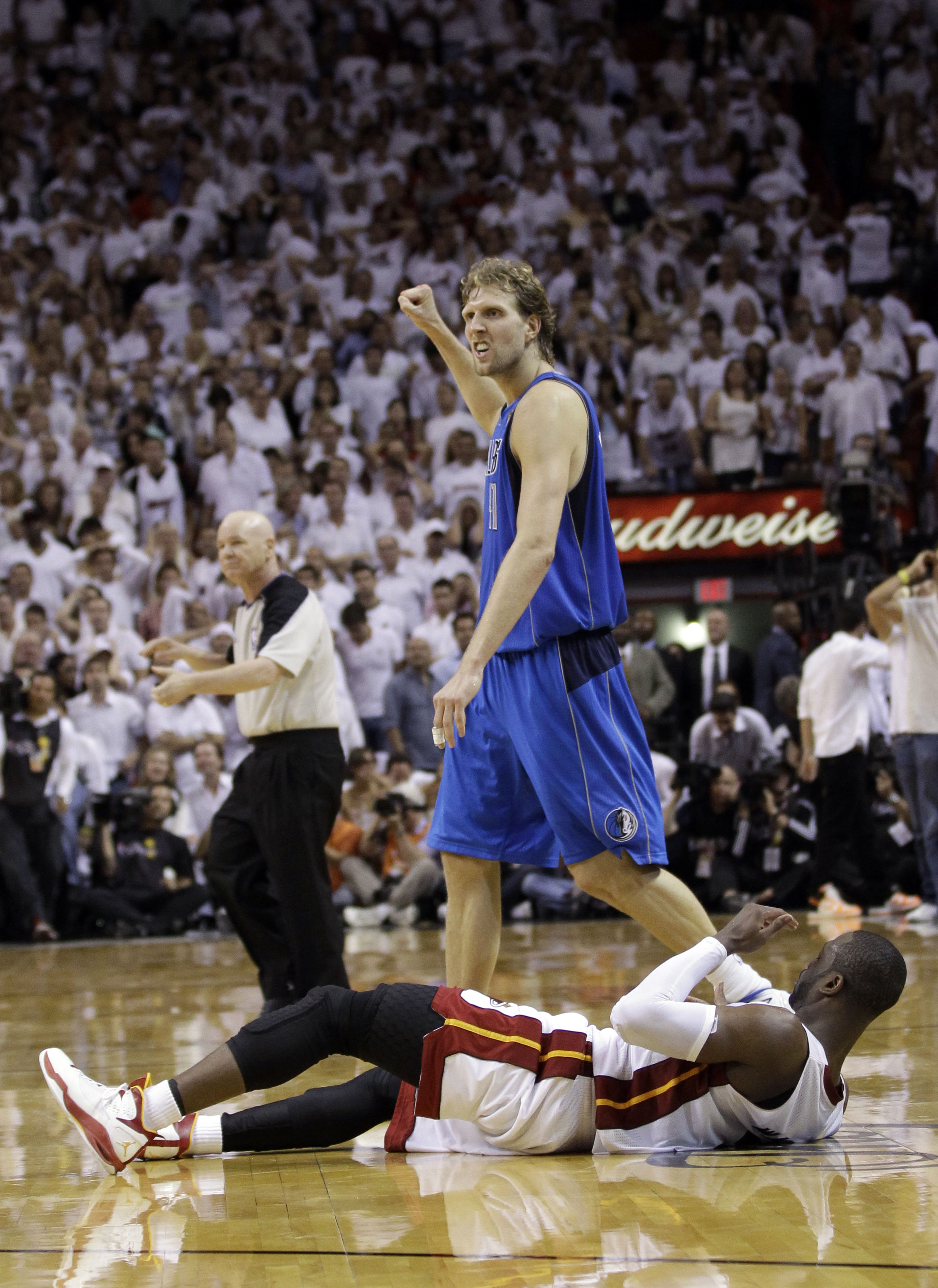 dirk nowitzki nba finals jersey