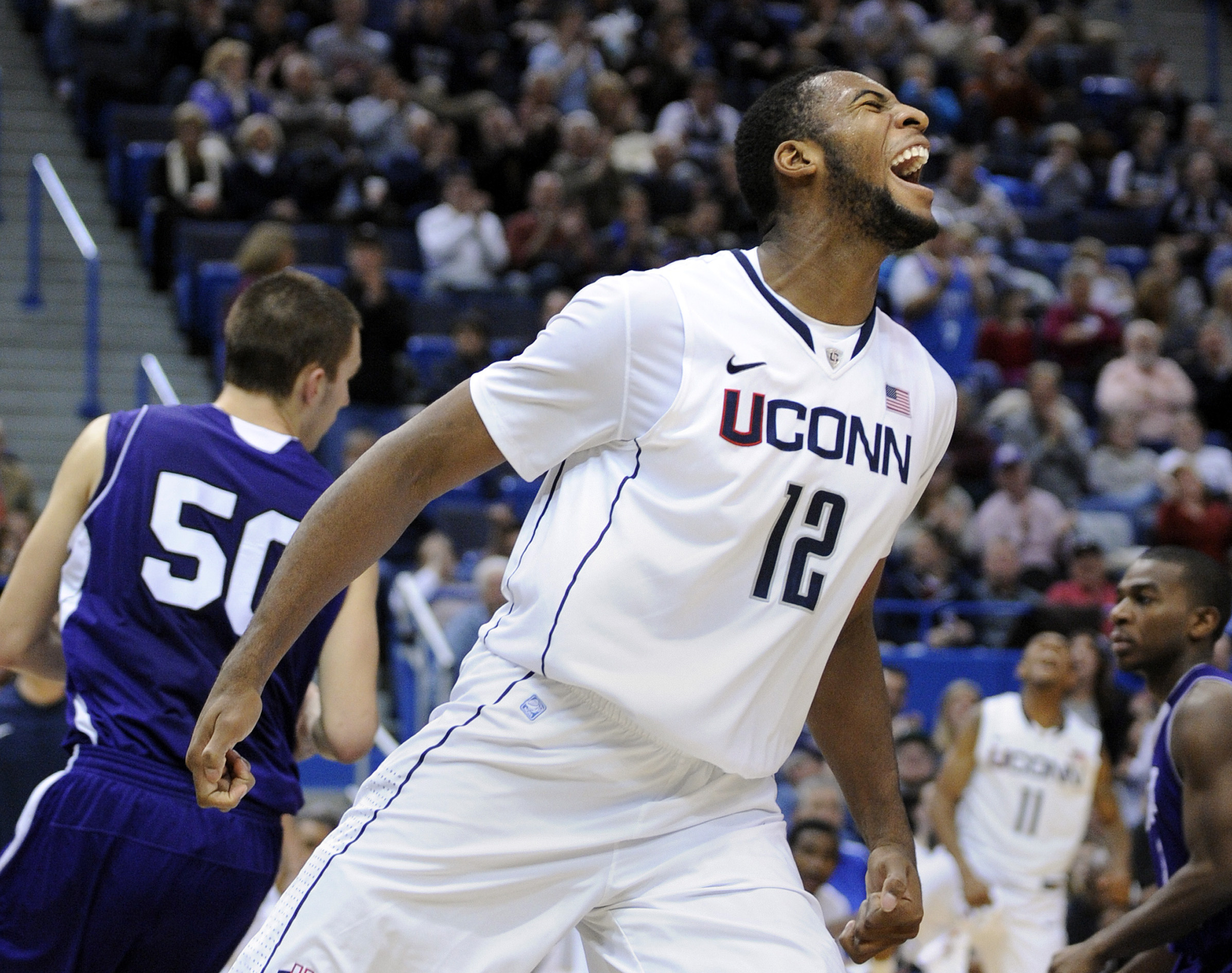 andre drummond uconn jersey