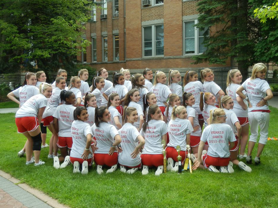 Photo: Dance team players | The Spokesman-Review