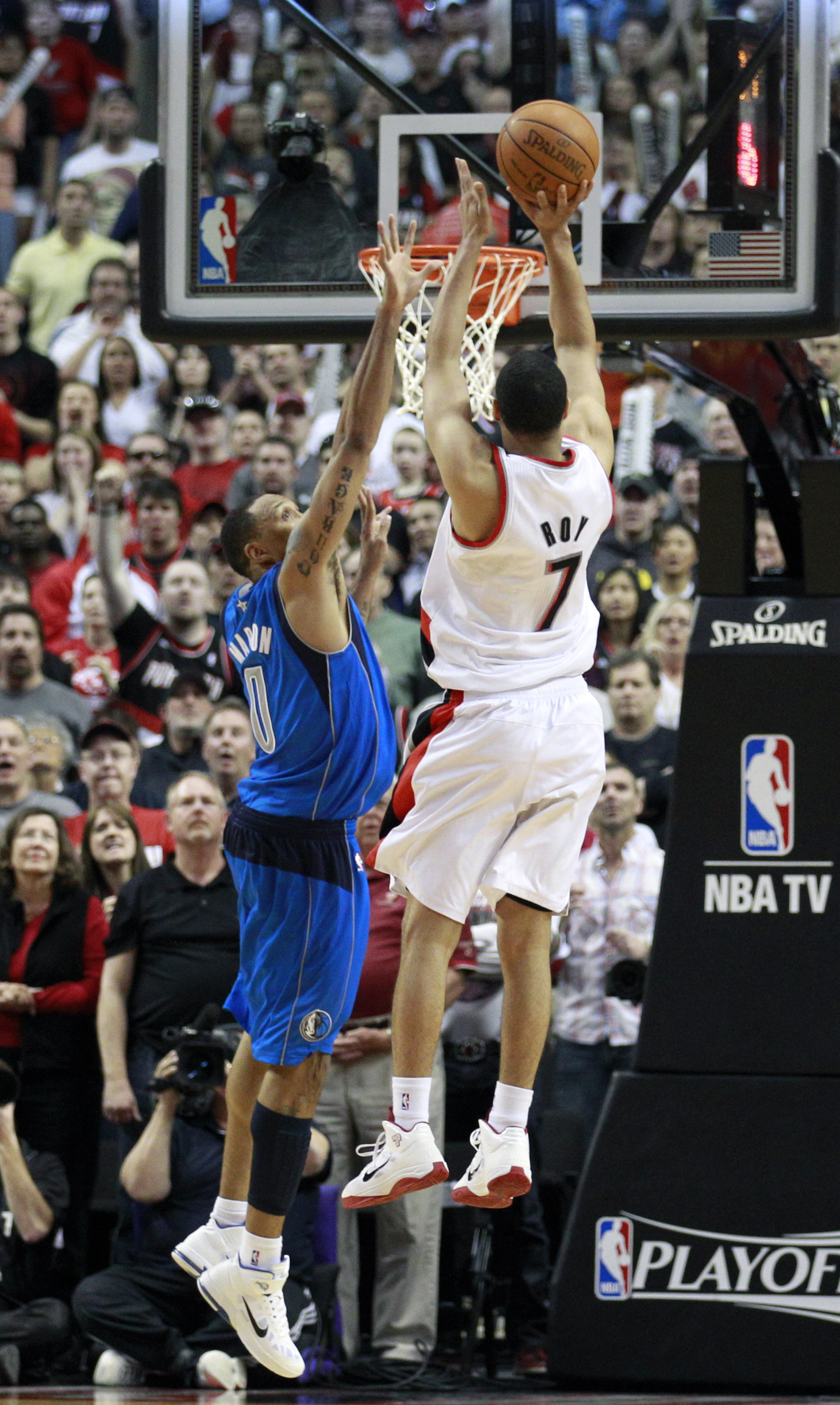 Brandon Roy knew something wasn't right about his knees