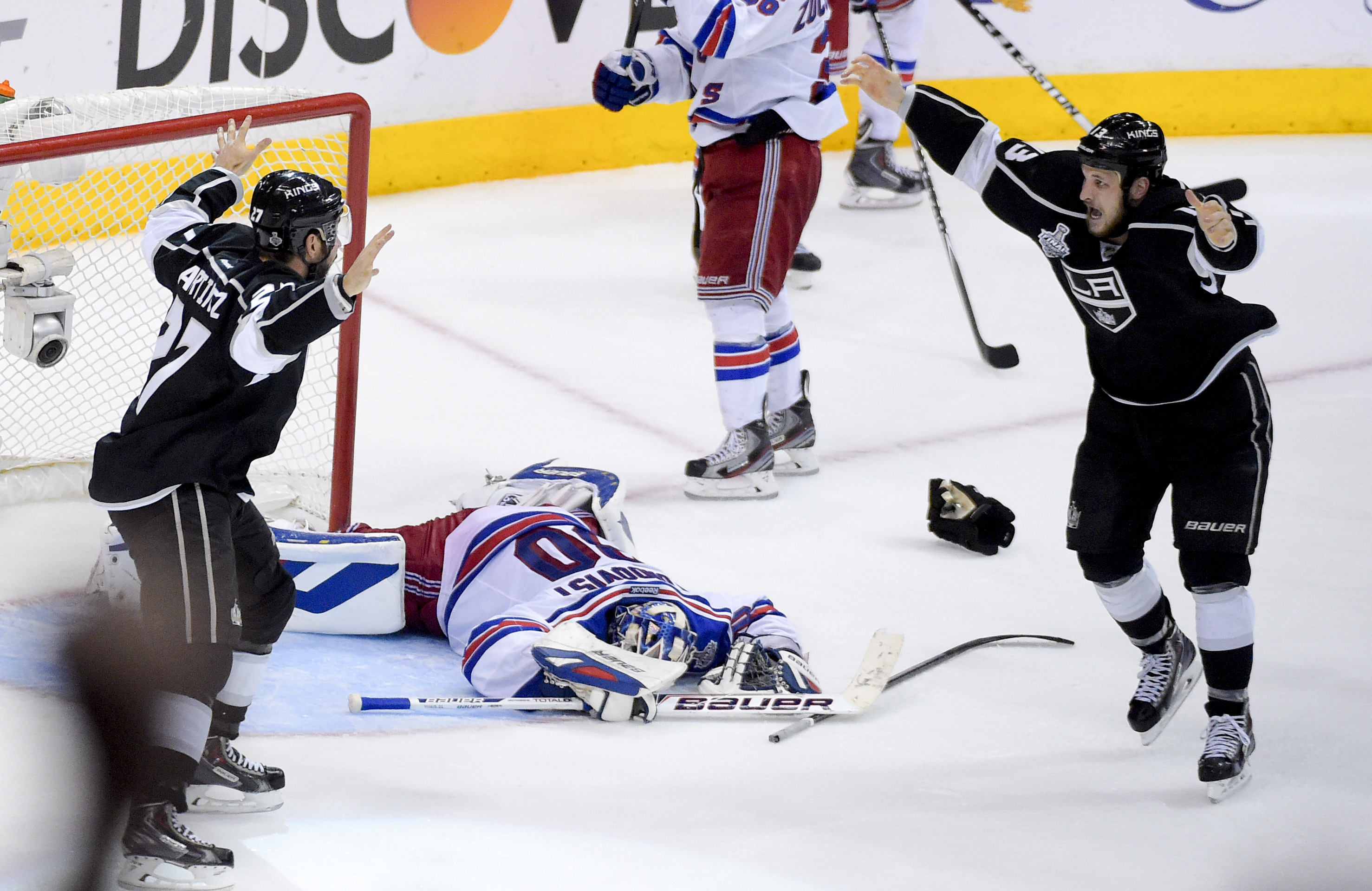 APTOPIX_Stanley_Cup_Rangers_Kings_Hockey.jpg