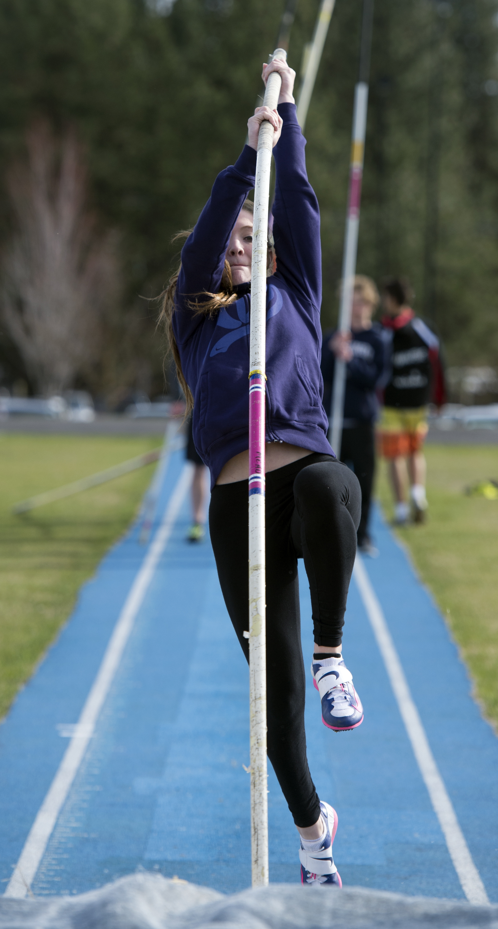 Carrie Jacka Close To Meads Girls Pole Vault Record The Spokesman Review