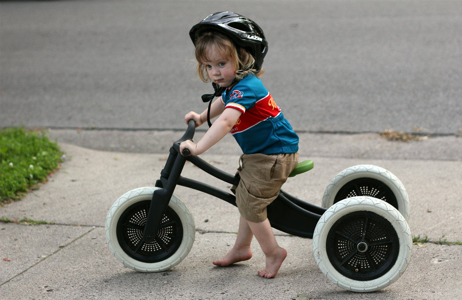 childrens bike without pedals