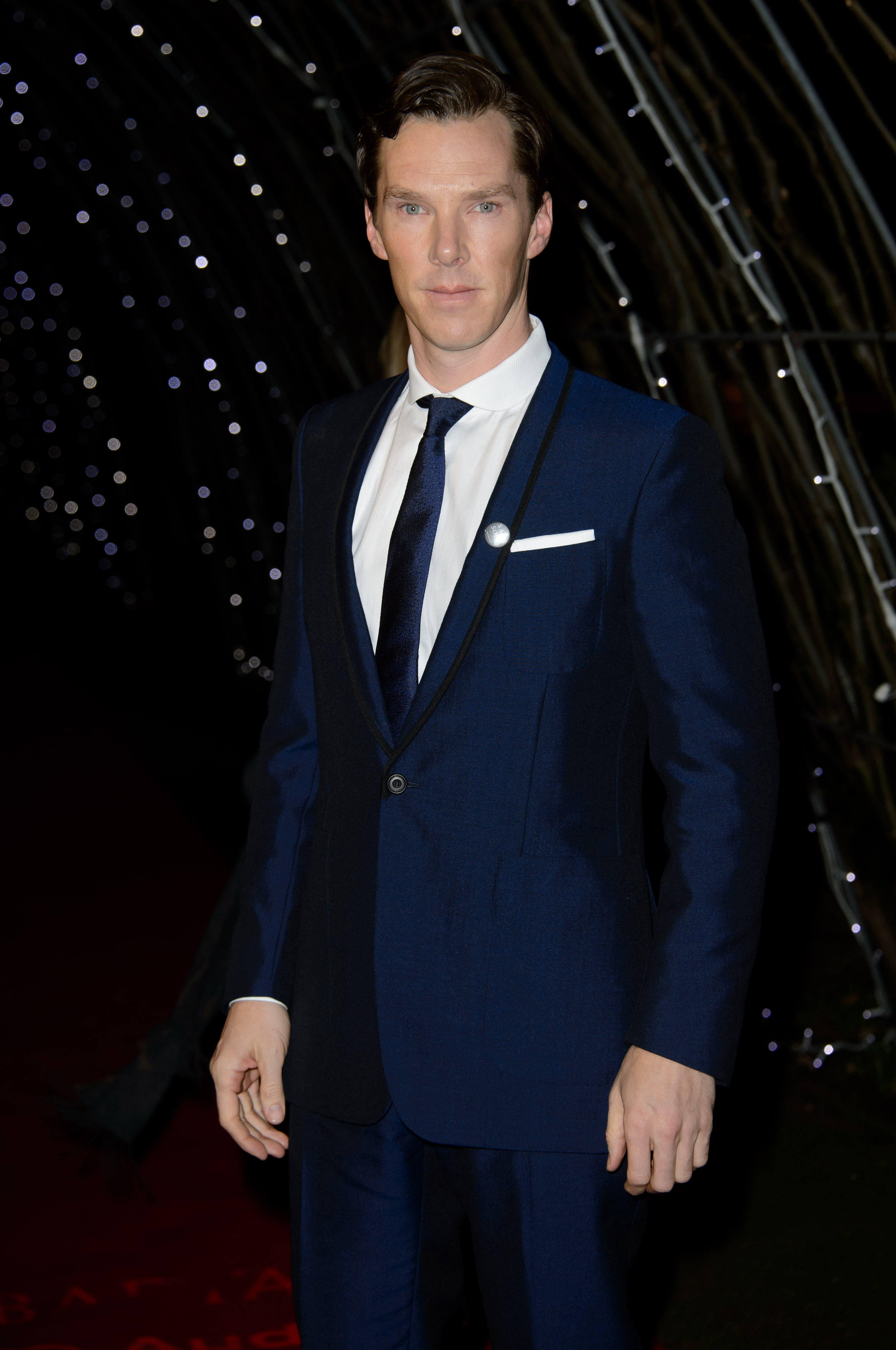 Hamlet' Review: Benedict Cumberbatch Stars at London's Barbican