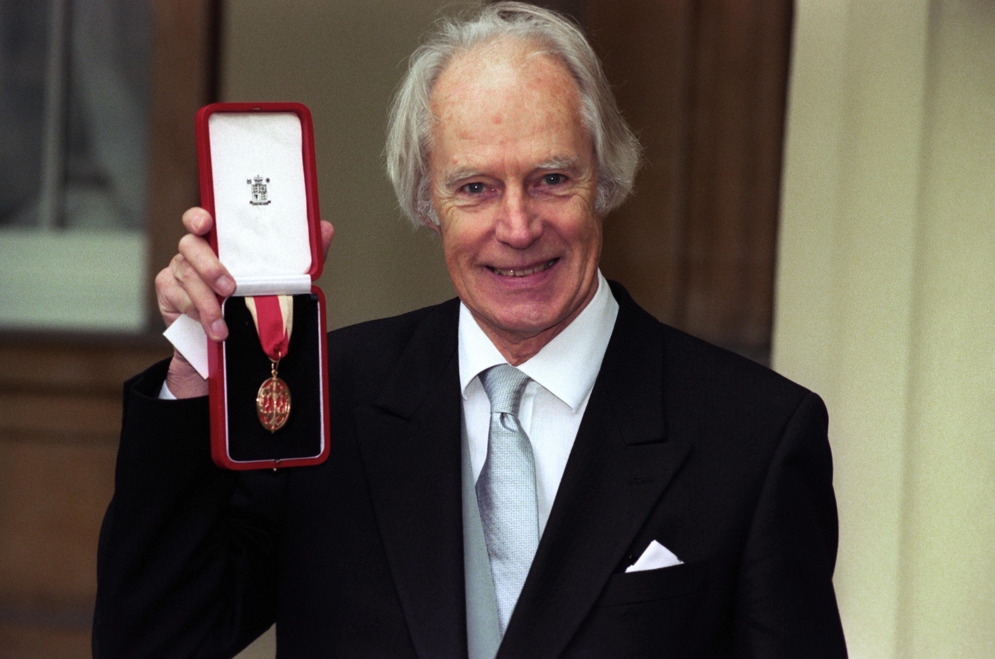 George Martin, who guided the Beatles to global fame, dies ...