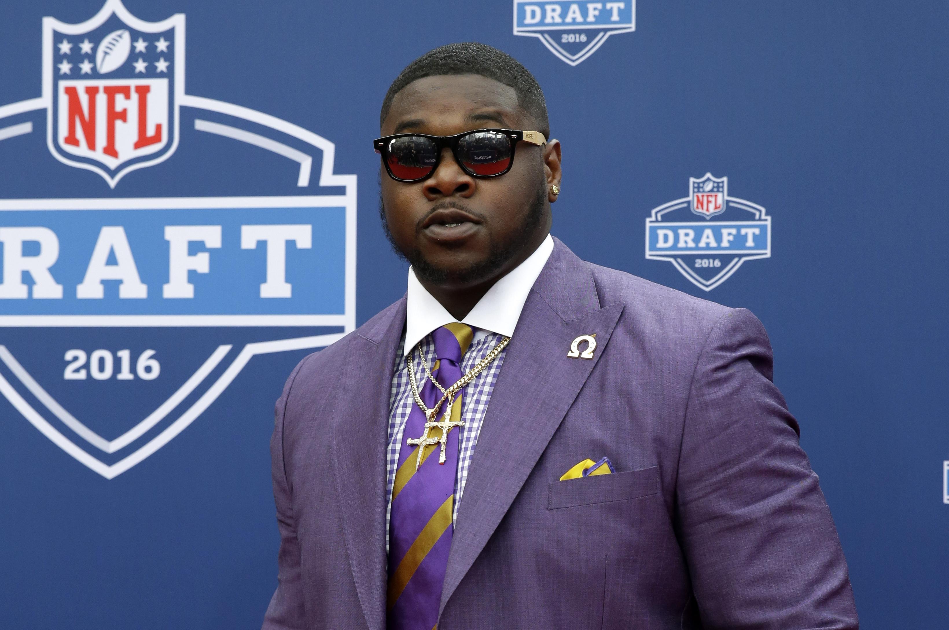 Seahawks make rare trade up to draft Jarran Reed The SpokesmanReview