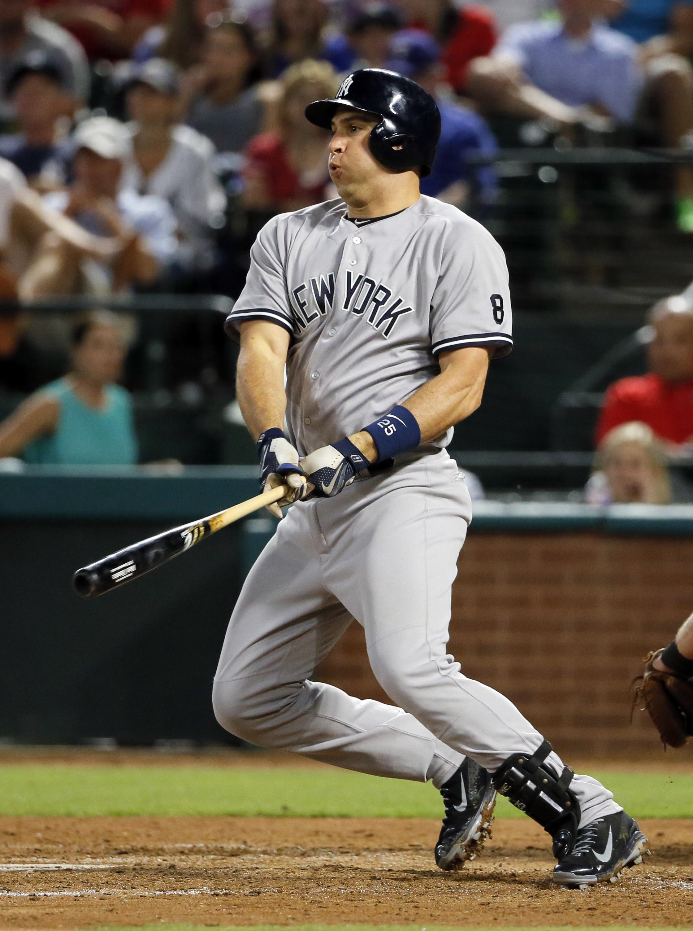 New York Yankees first baseman Mark Teixeira (25) bats in the