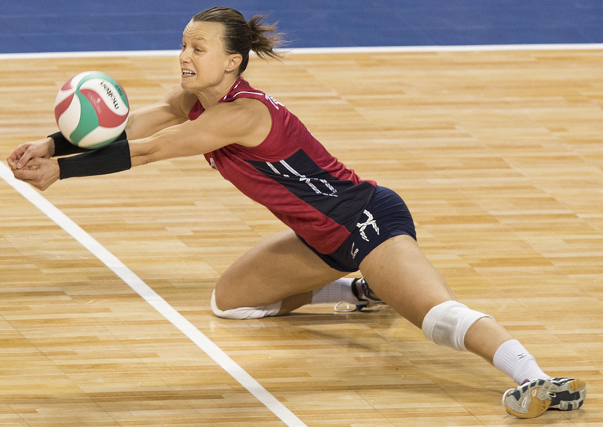 U S Women S Volleyball Roster For Rio Games Includes Former Husky.