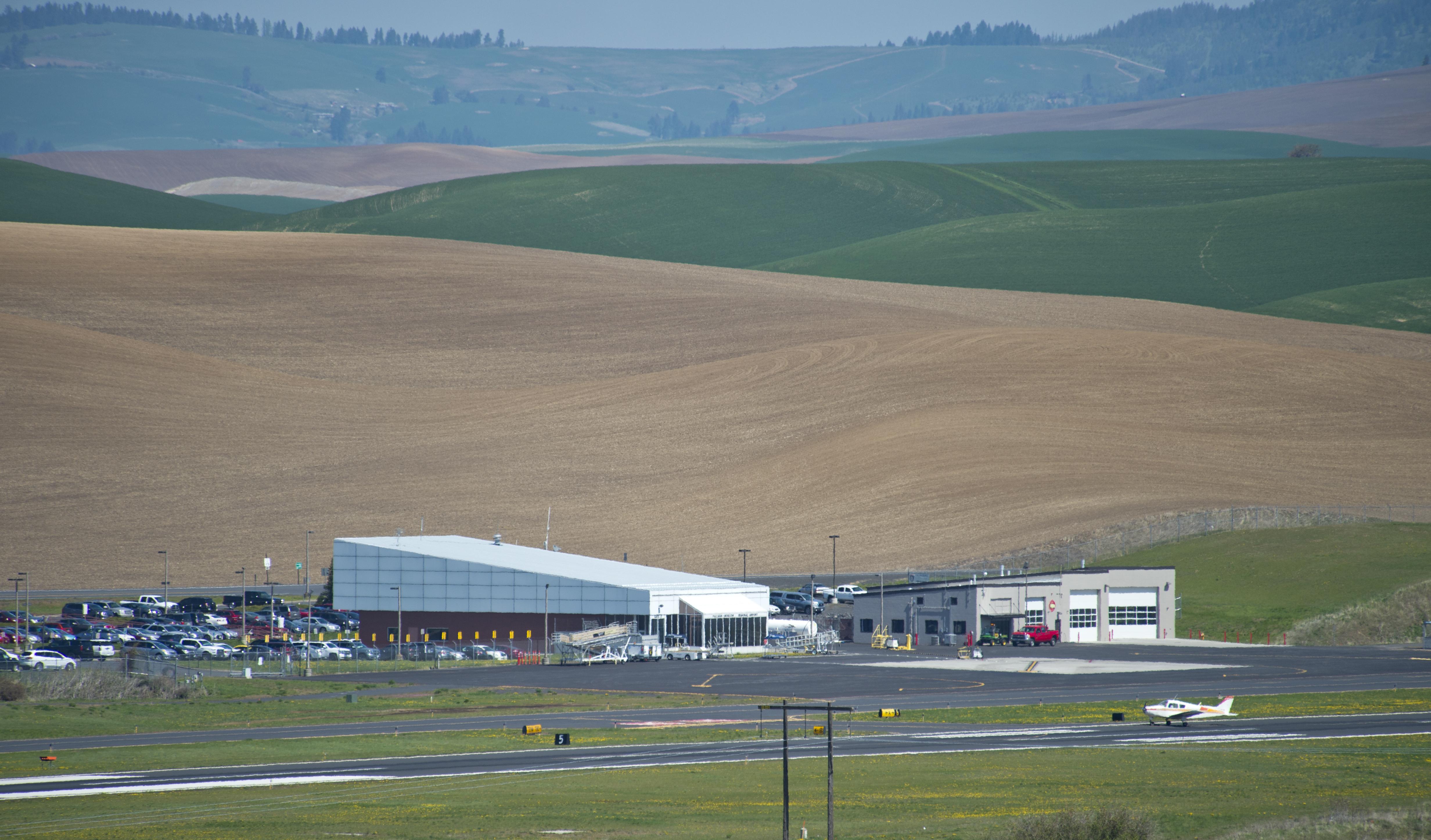 Pullman Airport Nets 7 Million Federal Grant For Runway Expansion 