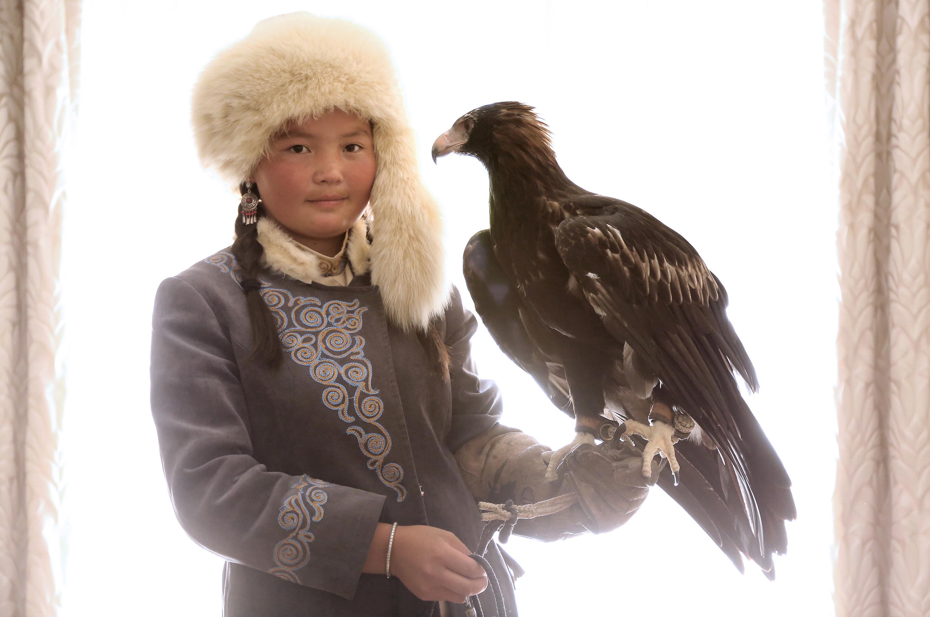 Review The Eagle Huntress Is A Heartwarming All Ages Tale