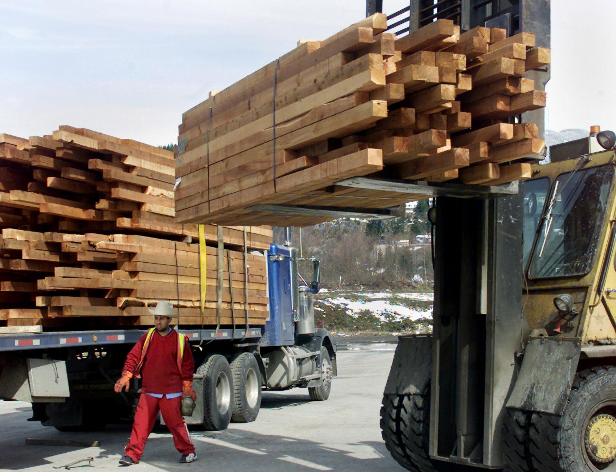 U.S. to impose additional tariffs on Canadian lumber imports The