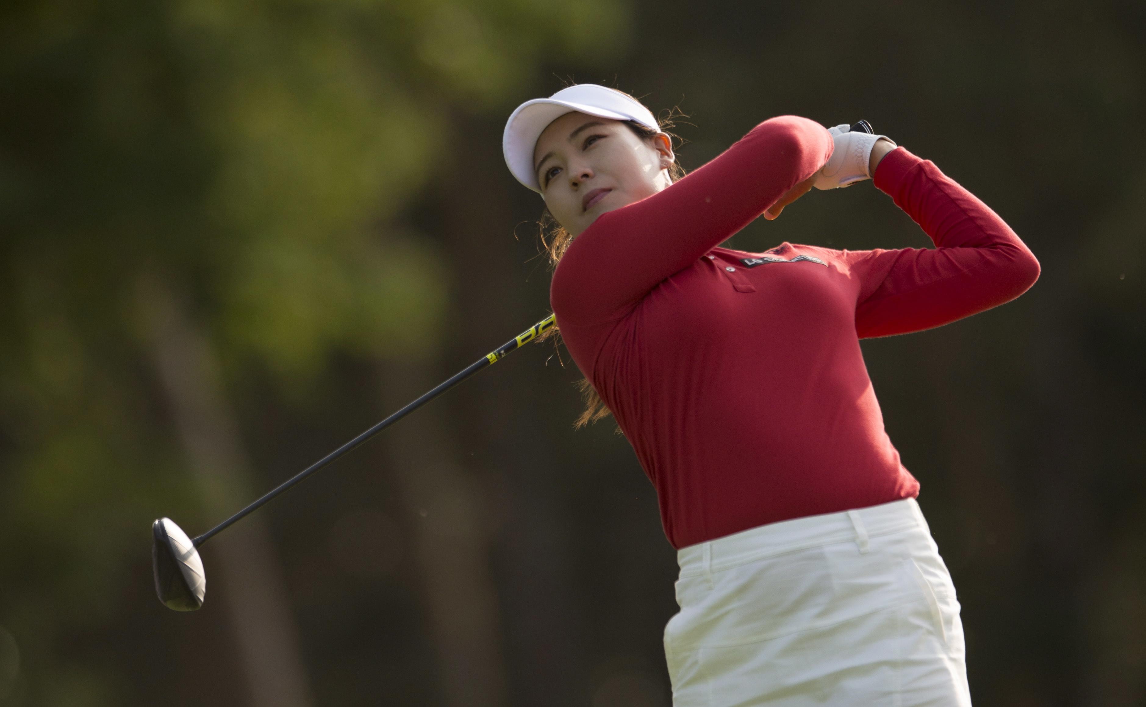 In Gee Chun leads in Canada; Brooke Henderson survives cut | The ...