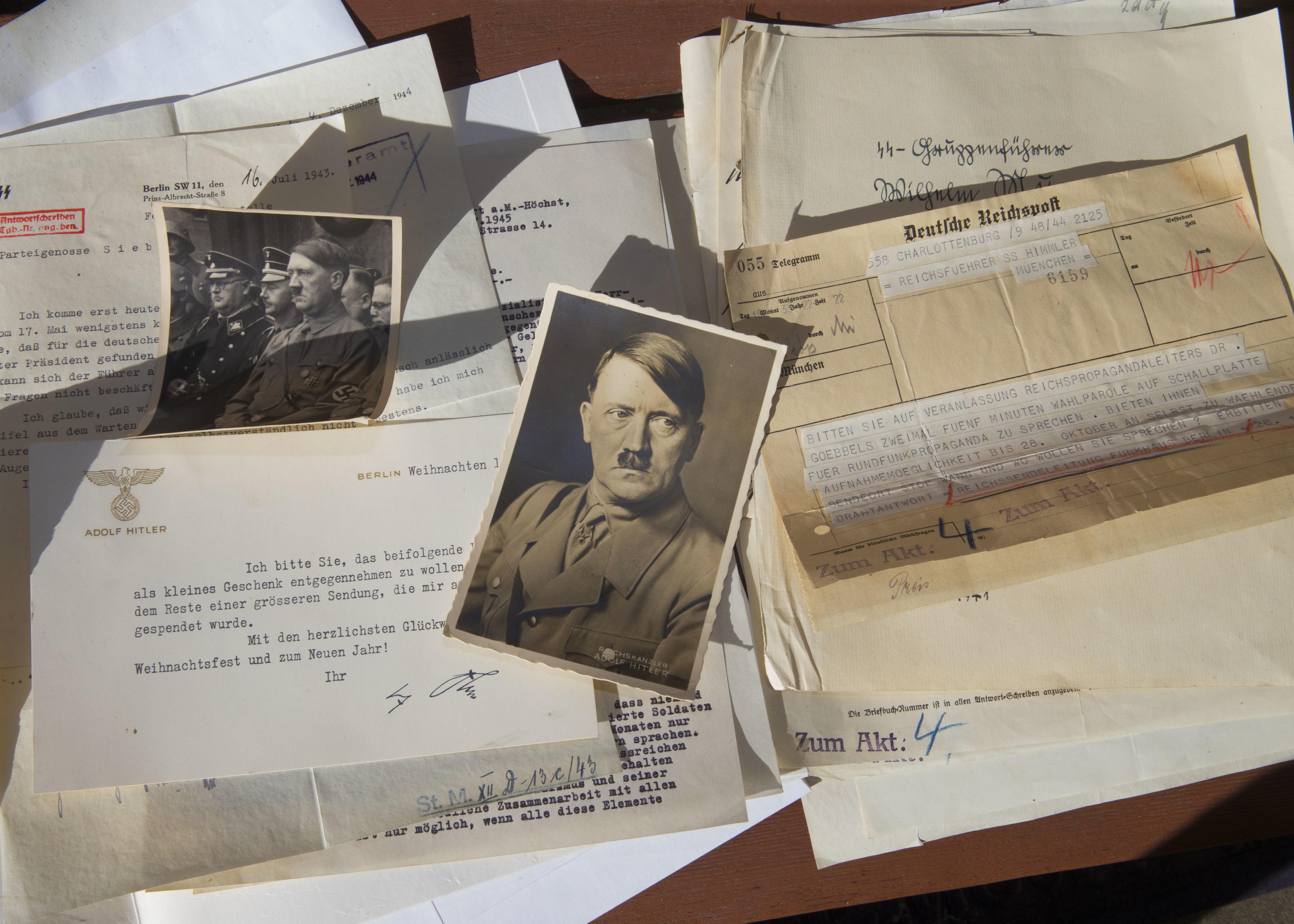 Oregon man finds Nazi paperwork with apparent Hitler signature | The