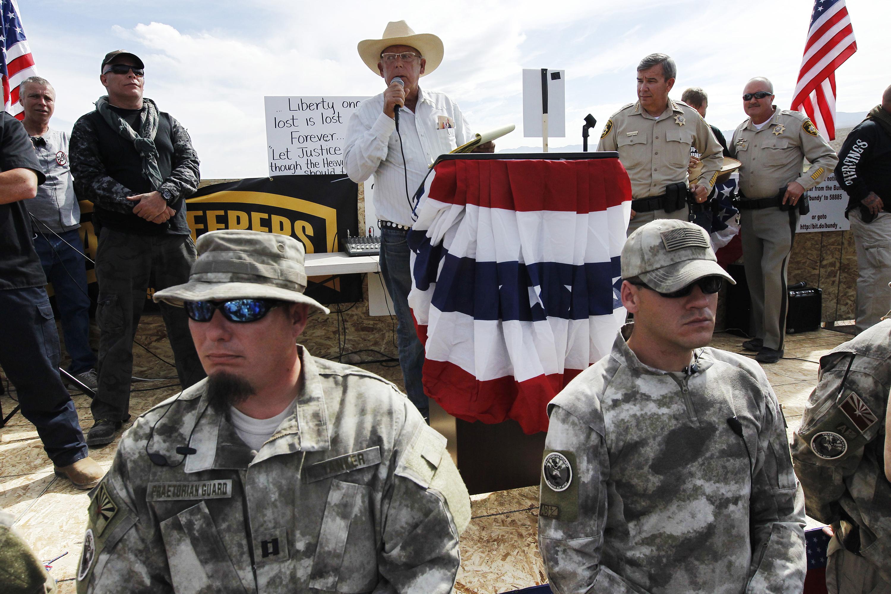 Judge delays trial start for Bundy, sons in Nevada standoff The