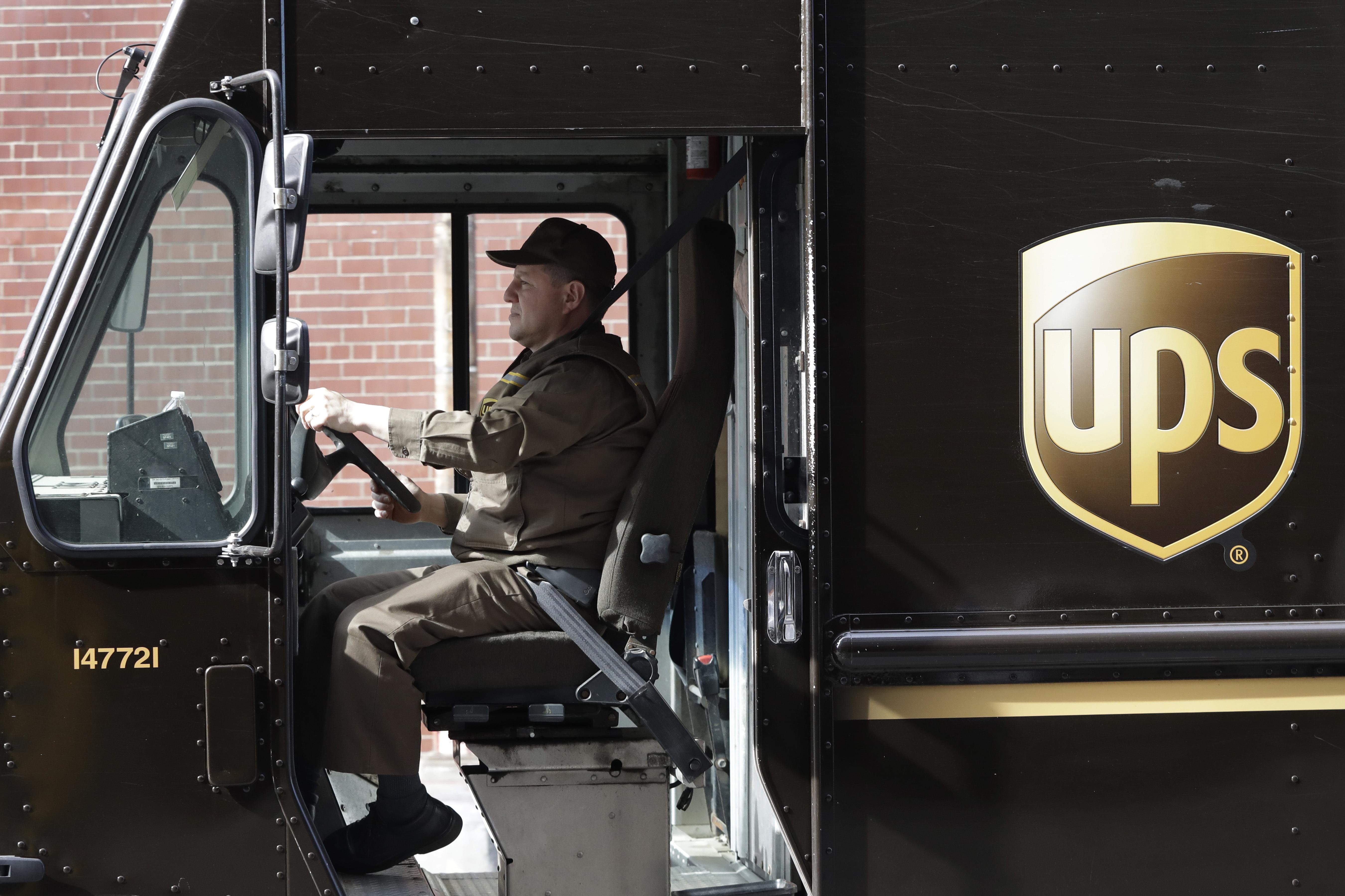 UPS posts 1.1 billion profit for 4Q on high online shopping The