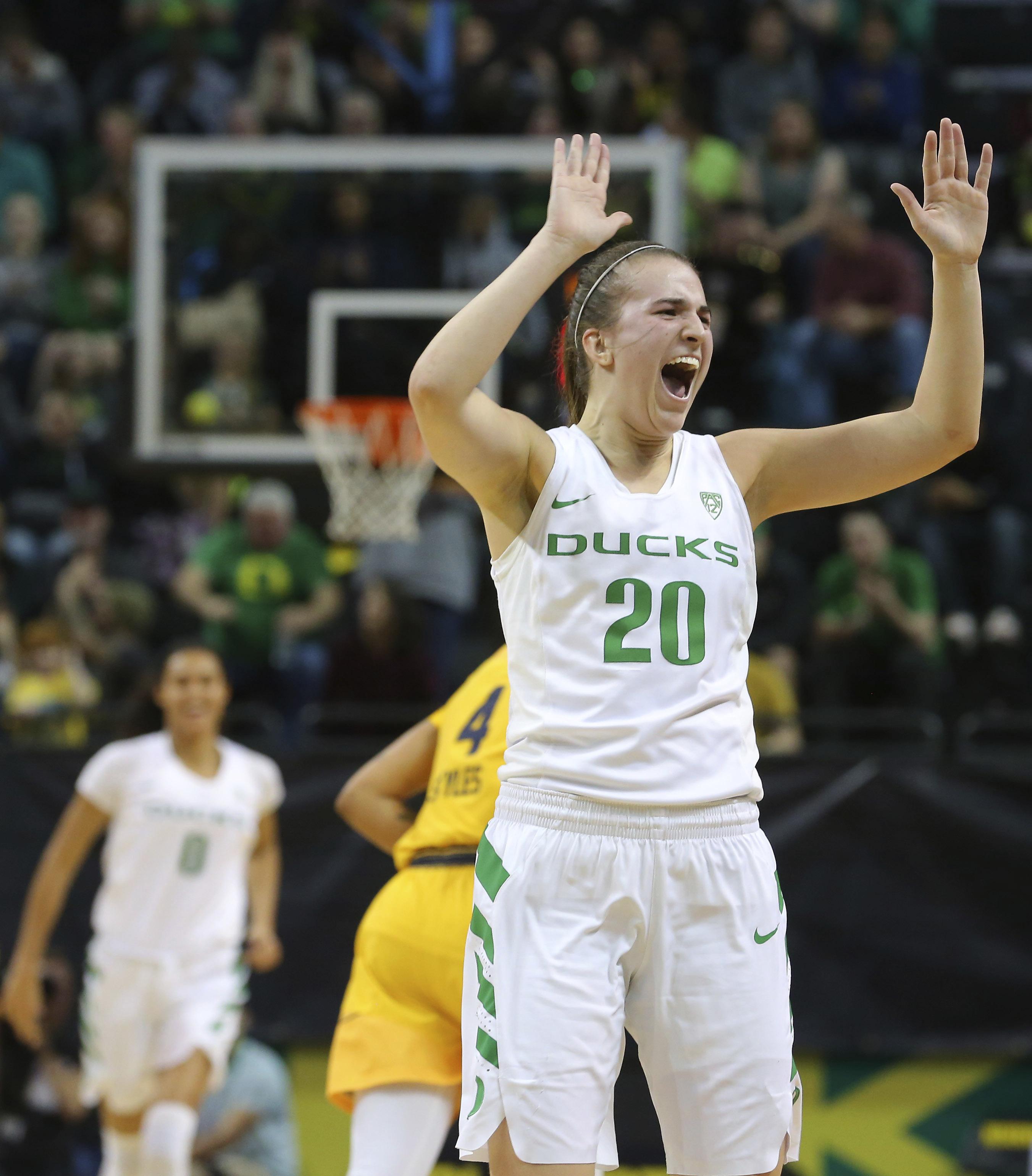 Women S Top 25 Capsules Sabrina Ionescu Lifts No 6 Oregon Over No 25 Cal 91 54 The Spokesman Review