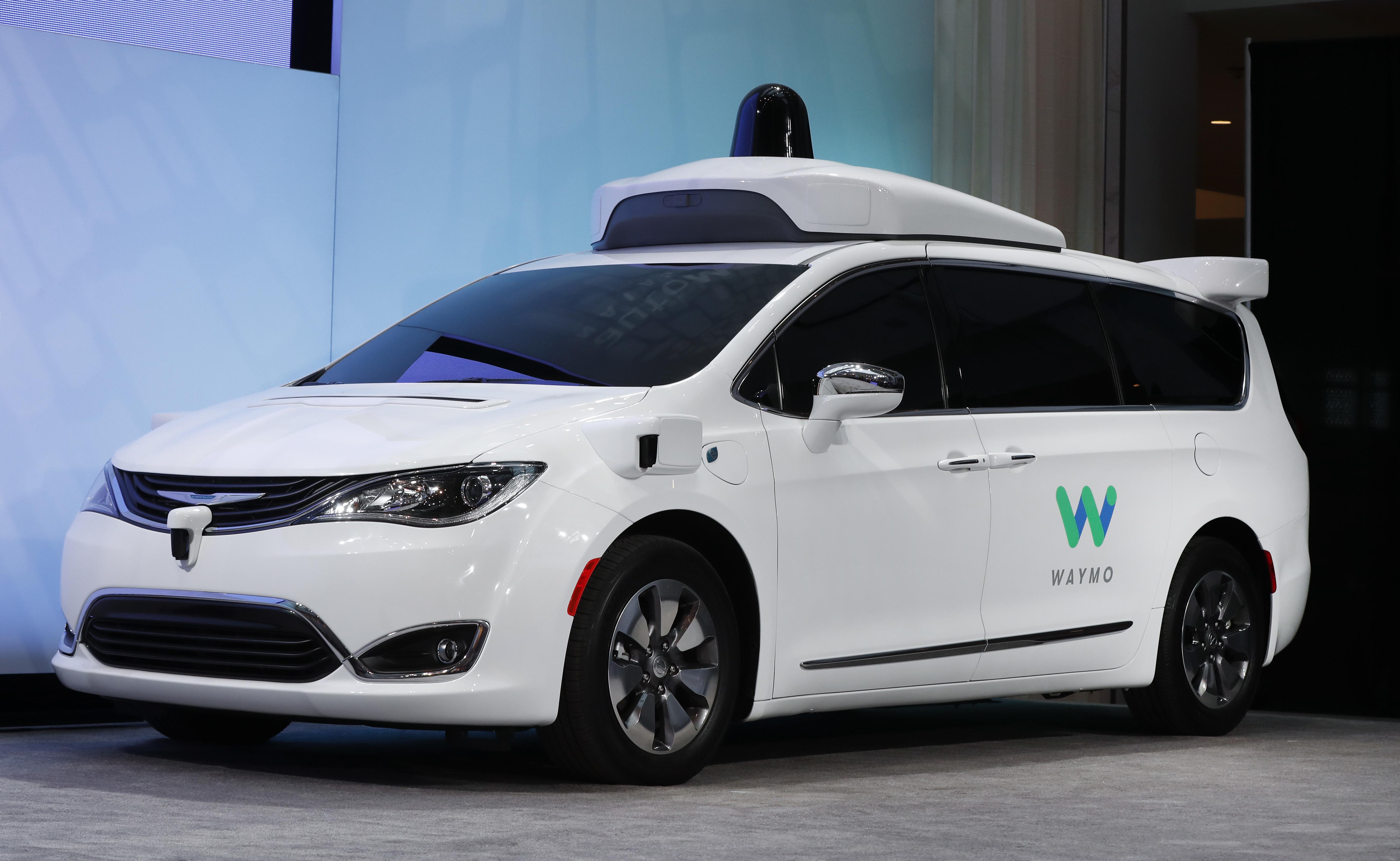 Waymo S Self Driving Car Service To Include 62 000 Minivans The A Chrysler Pacifica Hybrid Outed With Waymo S Suite Of Sensors And Radar Is Displayed At The