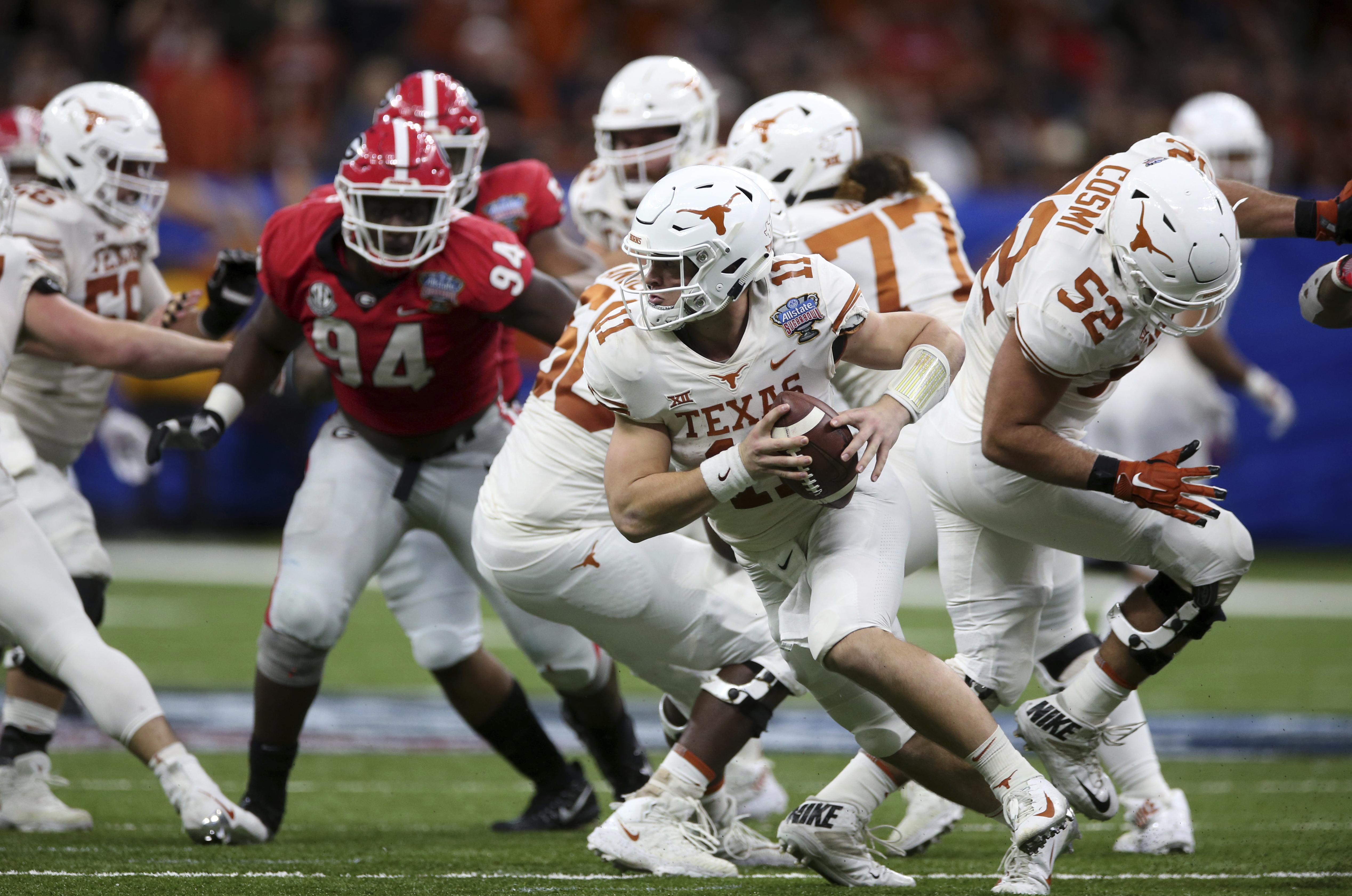 Qb Sam Ehlinger S 3 Td Runs Lead Texas Past Georgia 28 21 In Sugar