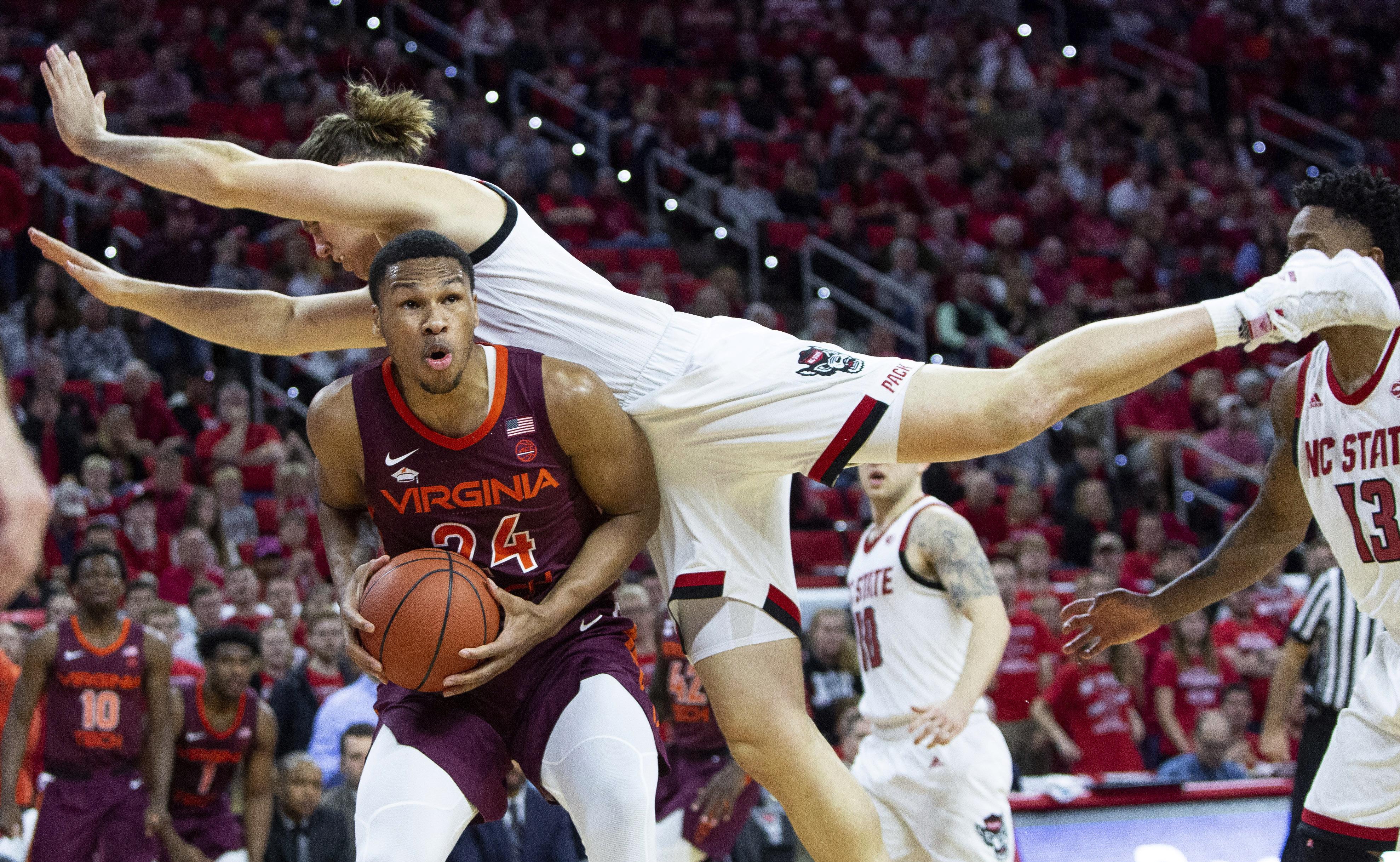 Top 25 Capsules Vt Beats Nc State 47 24 Wolfpack S Lowest In