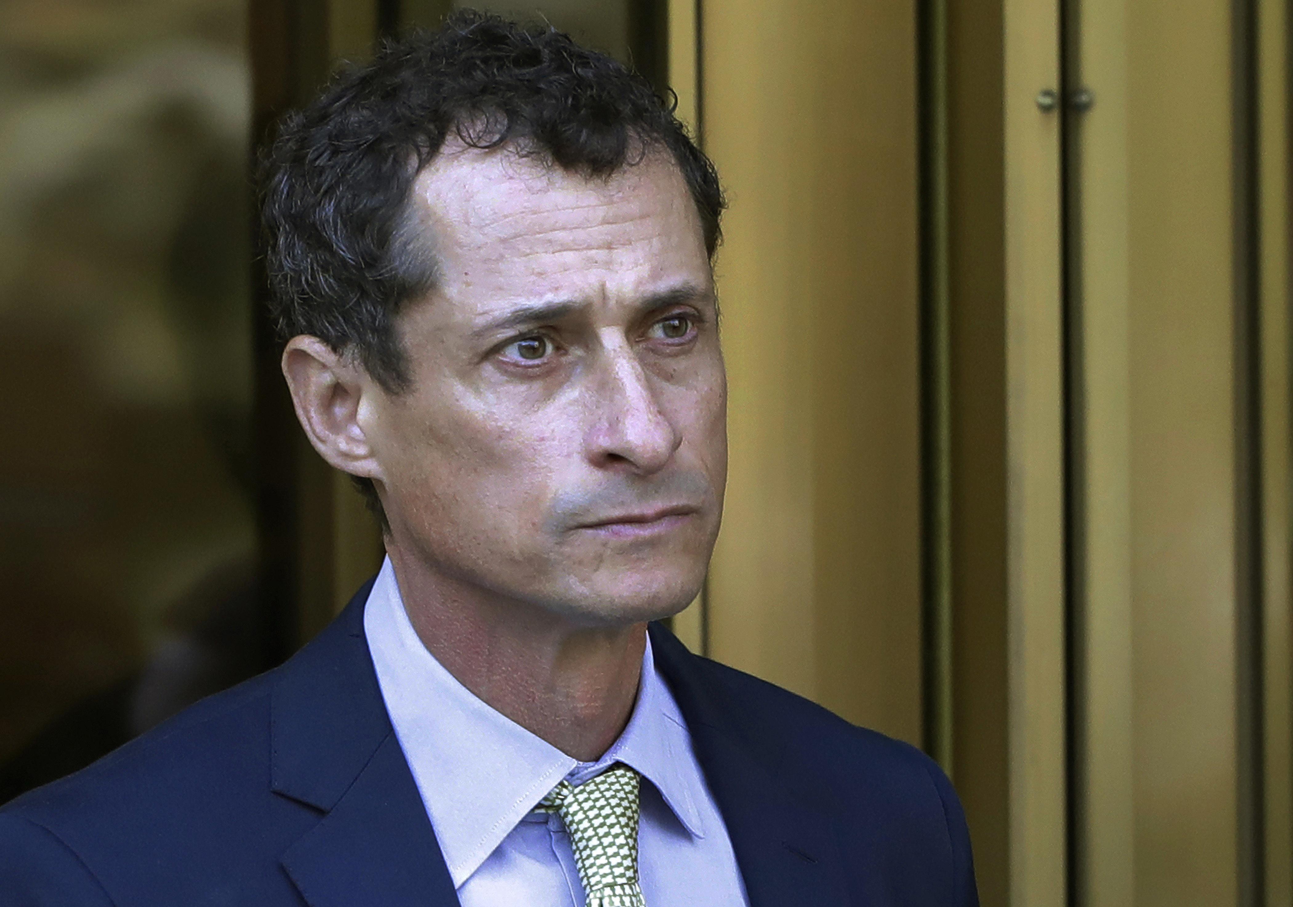 Disgraced Ex Congressman Anthony Weiner Released From Prison The 2089
