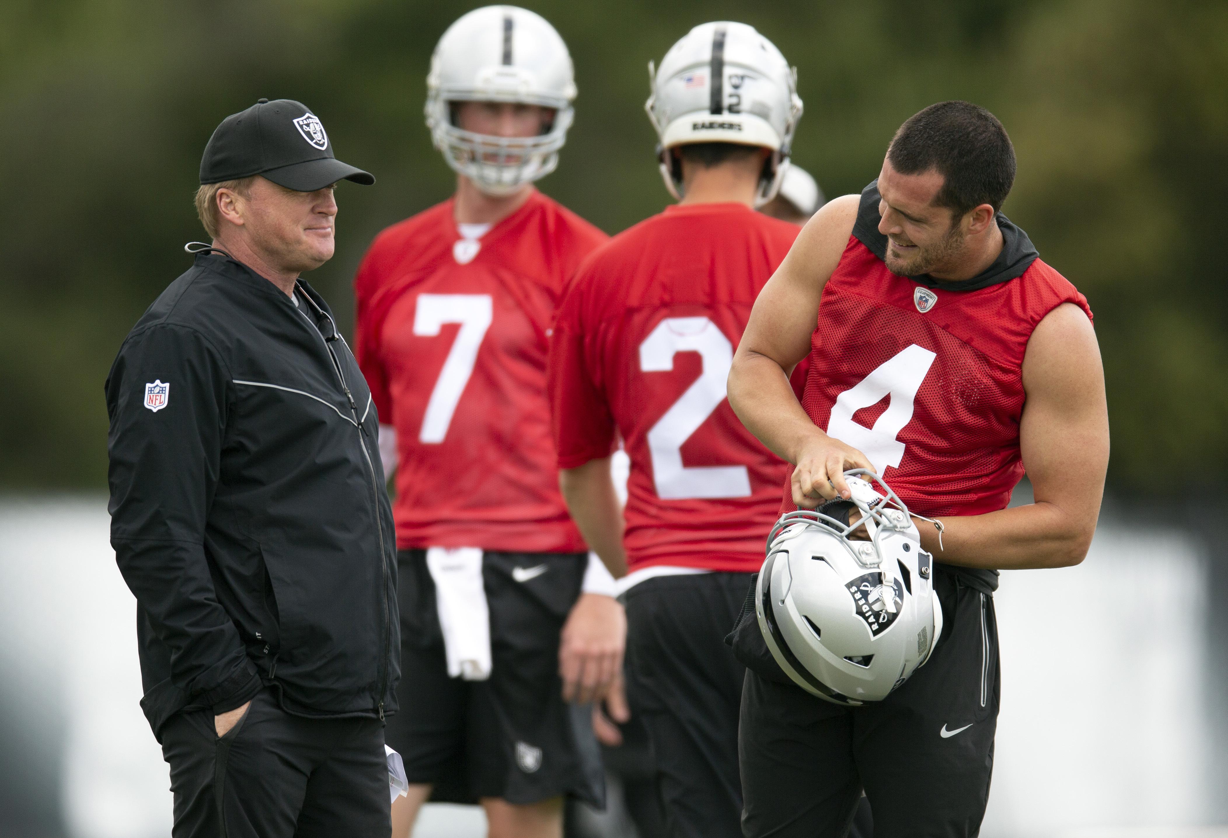 Derek Carr back for 6th year as Raiders QB after offseason rumors The