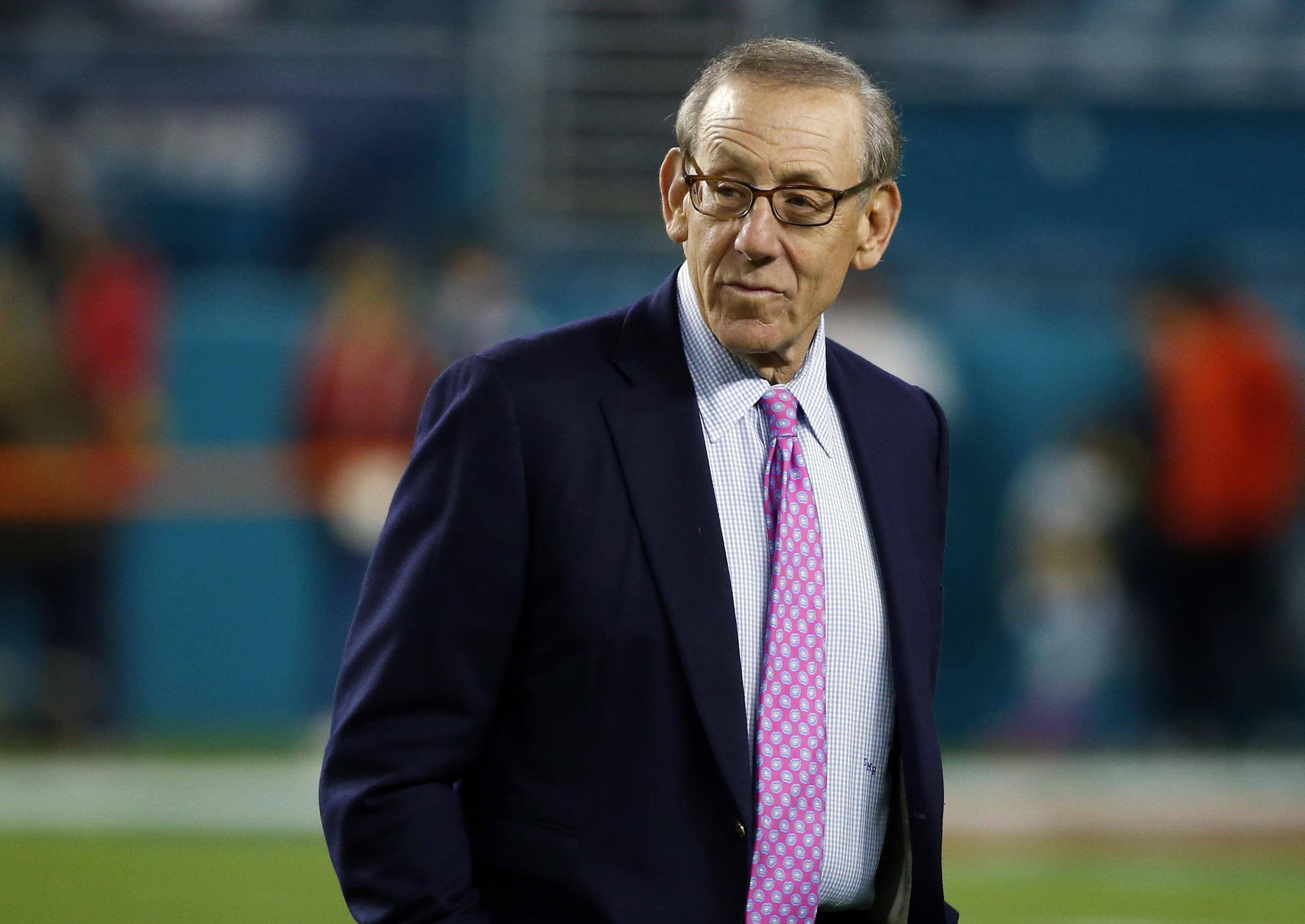 Dolphins Receiver Kenny Stills Owner Stephen Ross At Odds On