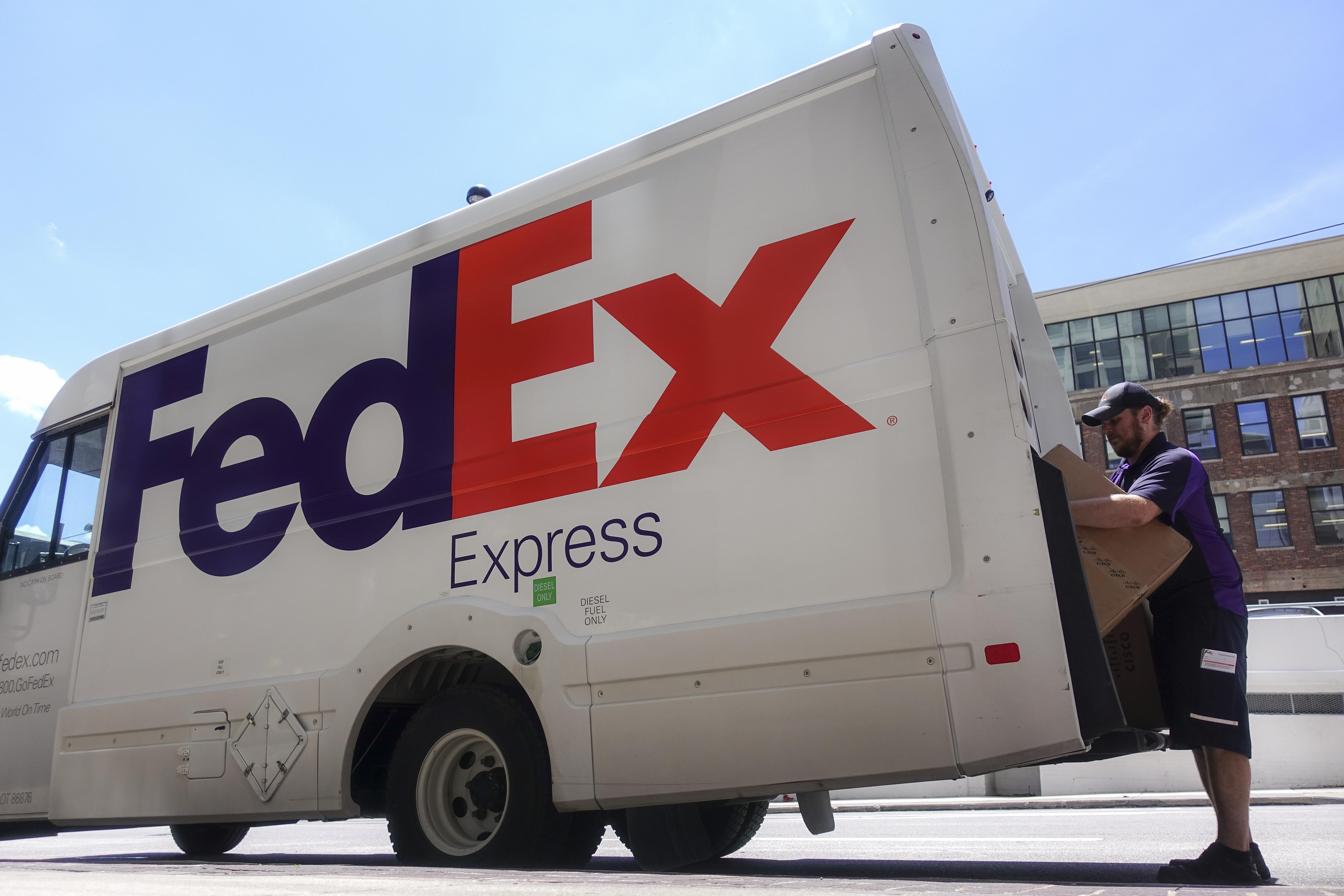 Fedex To End Ground Delivery Business With Amazon The Spokesman