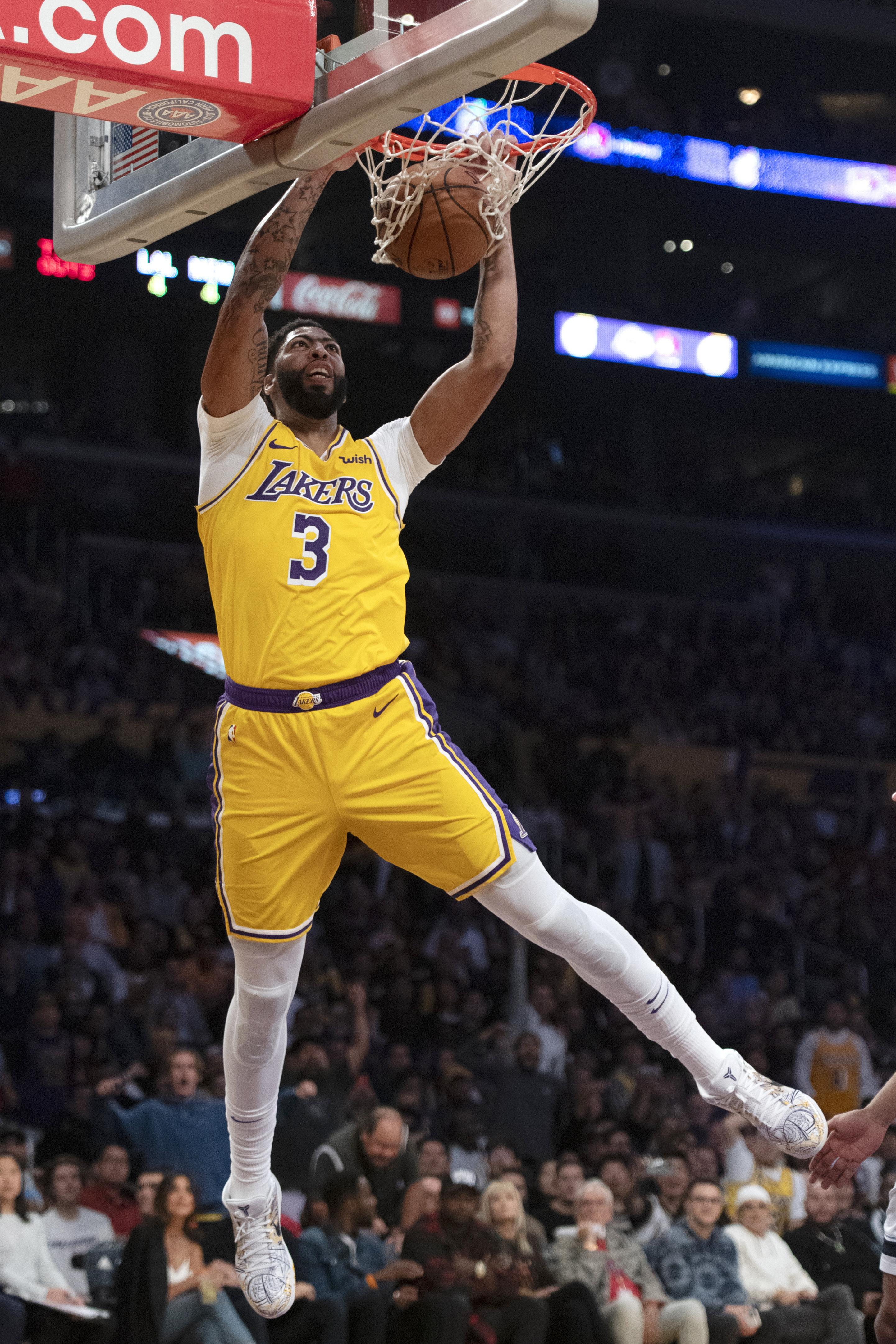 NBA roundup: Anthony Davis scores 40, hitting 26 FTs, as Lakers rout