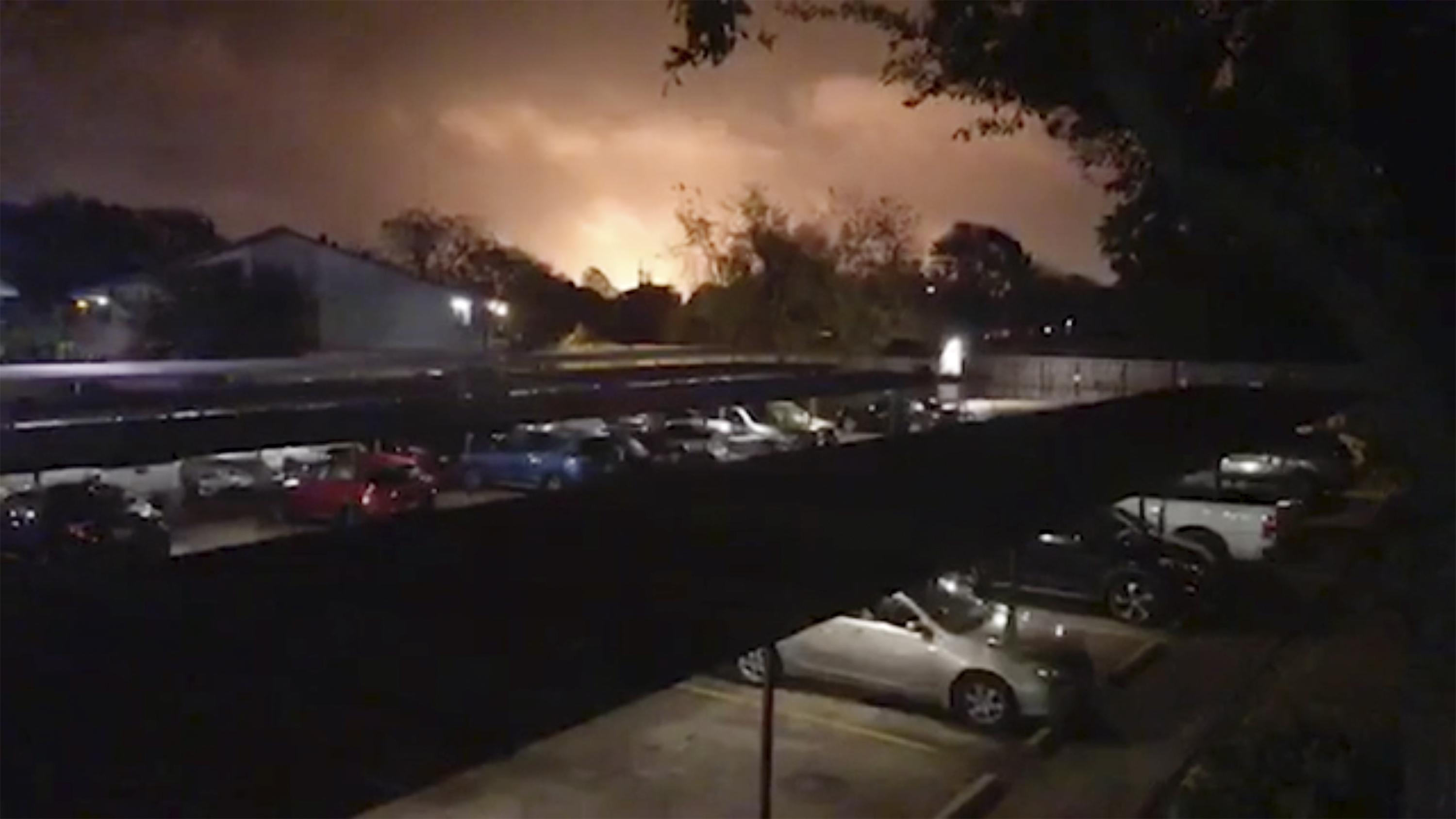 Three injured as Texas plant explosion releases chemical plume | The