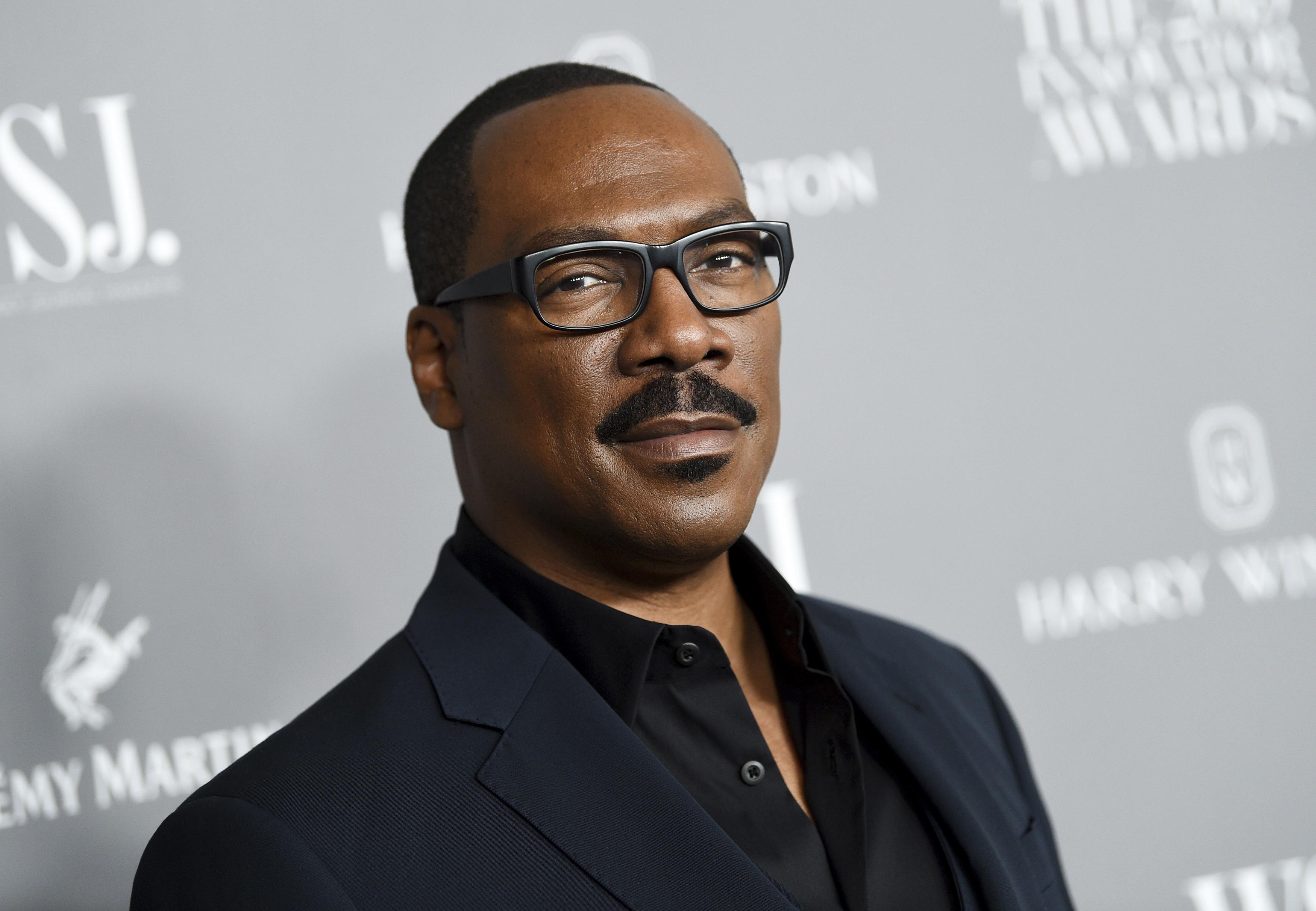 Eddie Murphy Returns To Snl With Gumby Buckwheat And