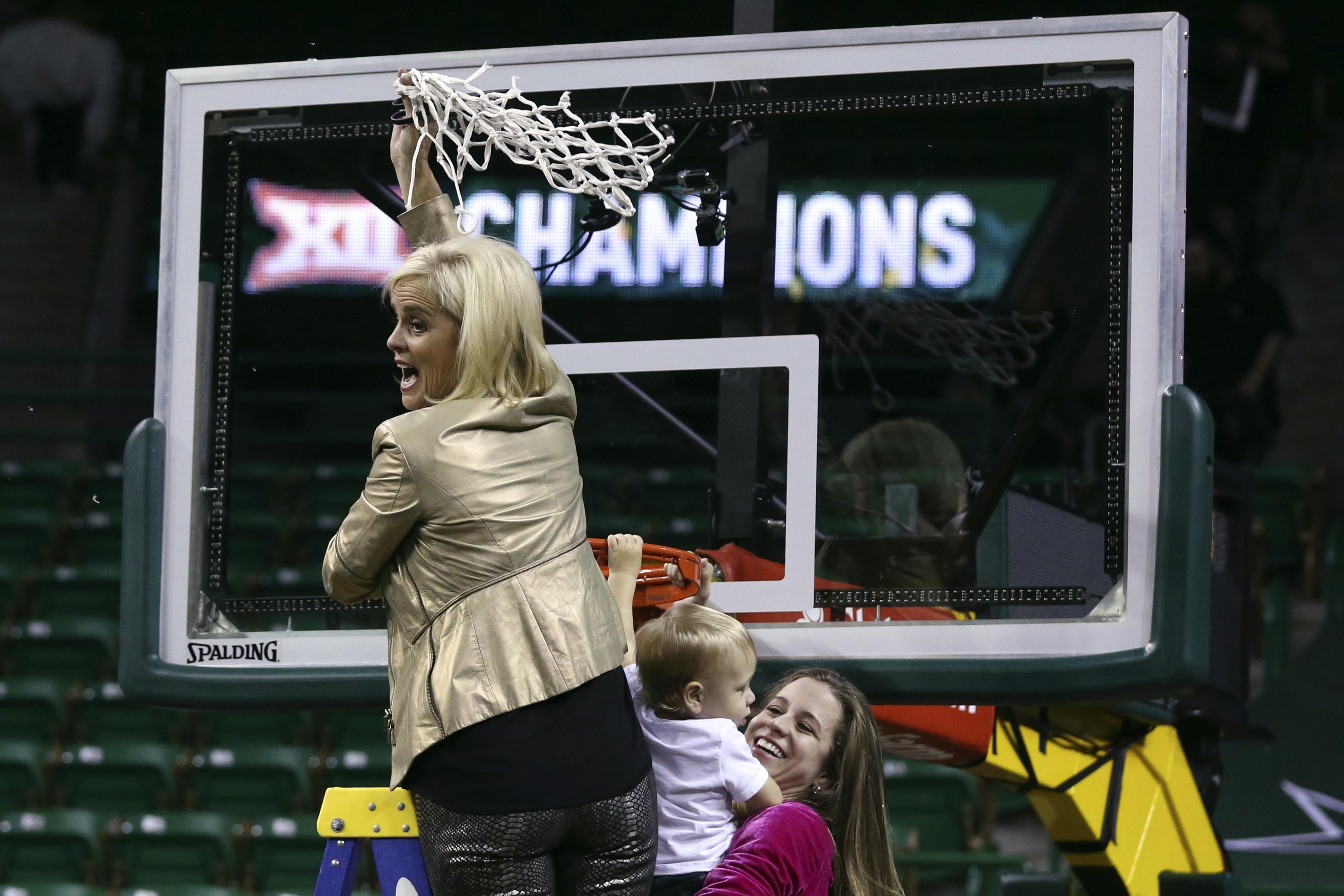 South Carolina Baylor Oregon Top Women S Ncaa Reveal The