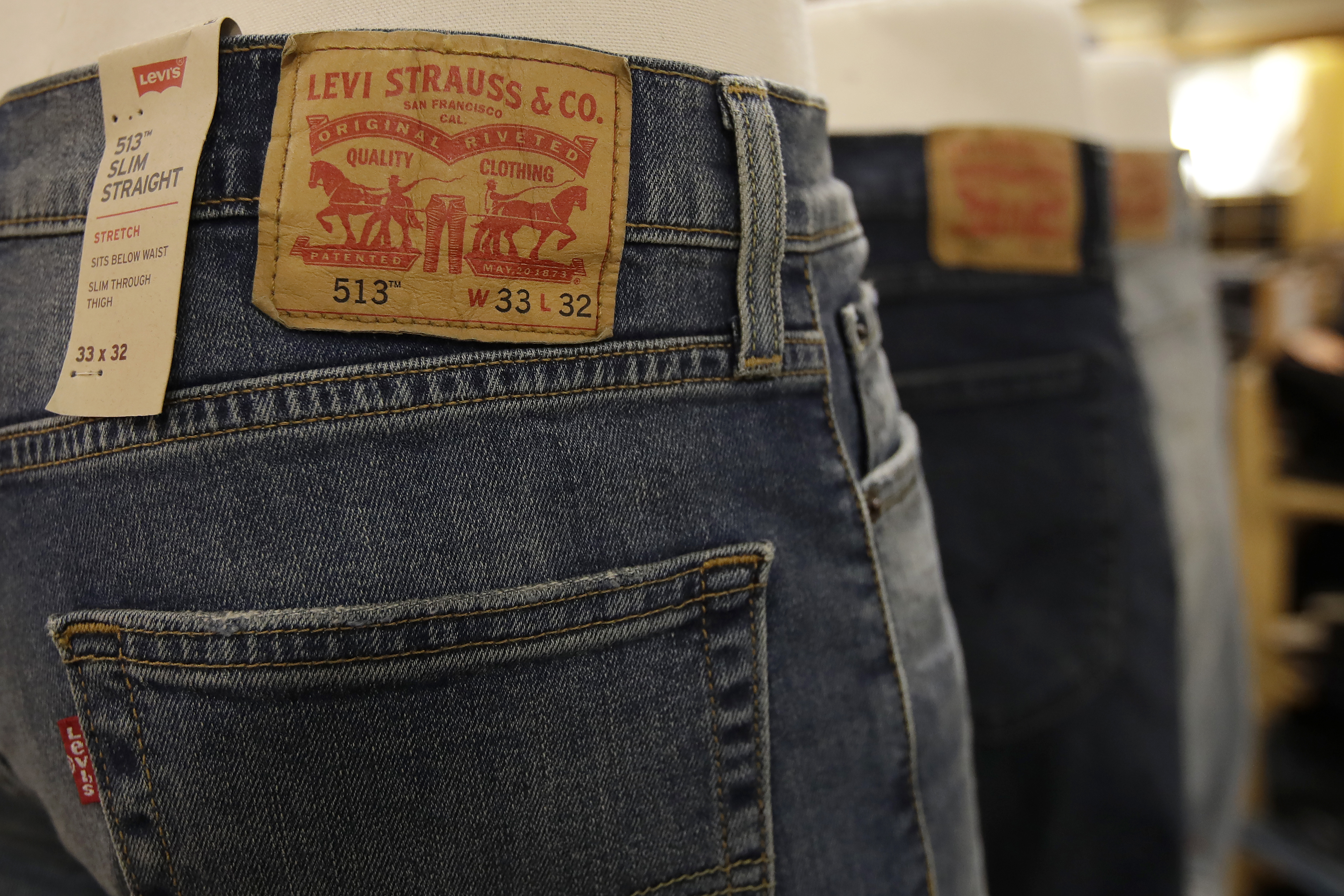 Levi S To Cut 700 Office Jobs Due To Virus Related Slump The