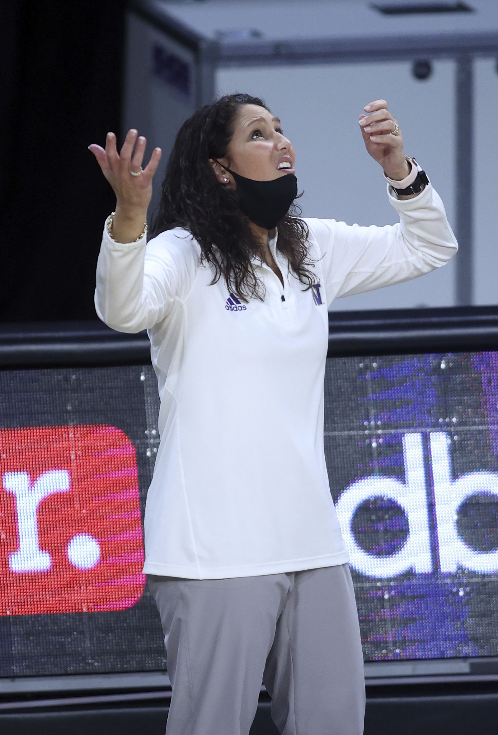 Washington fires coach Jody Wynn after 4 losing seasons The Spokesman