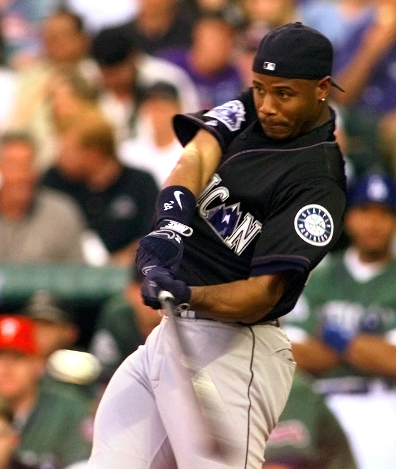 Ken Griffey Jr. changes tune, wins 1998 Home Run Derby at Coors