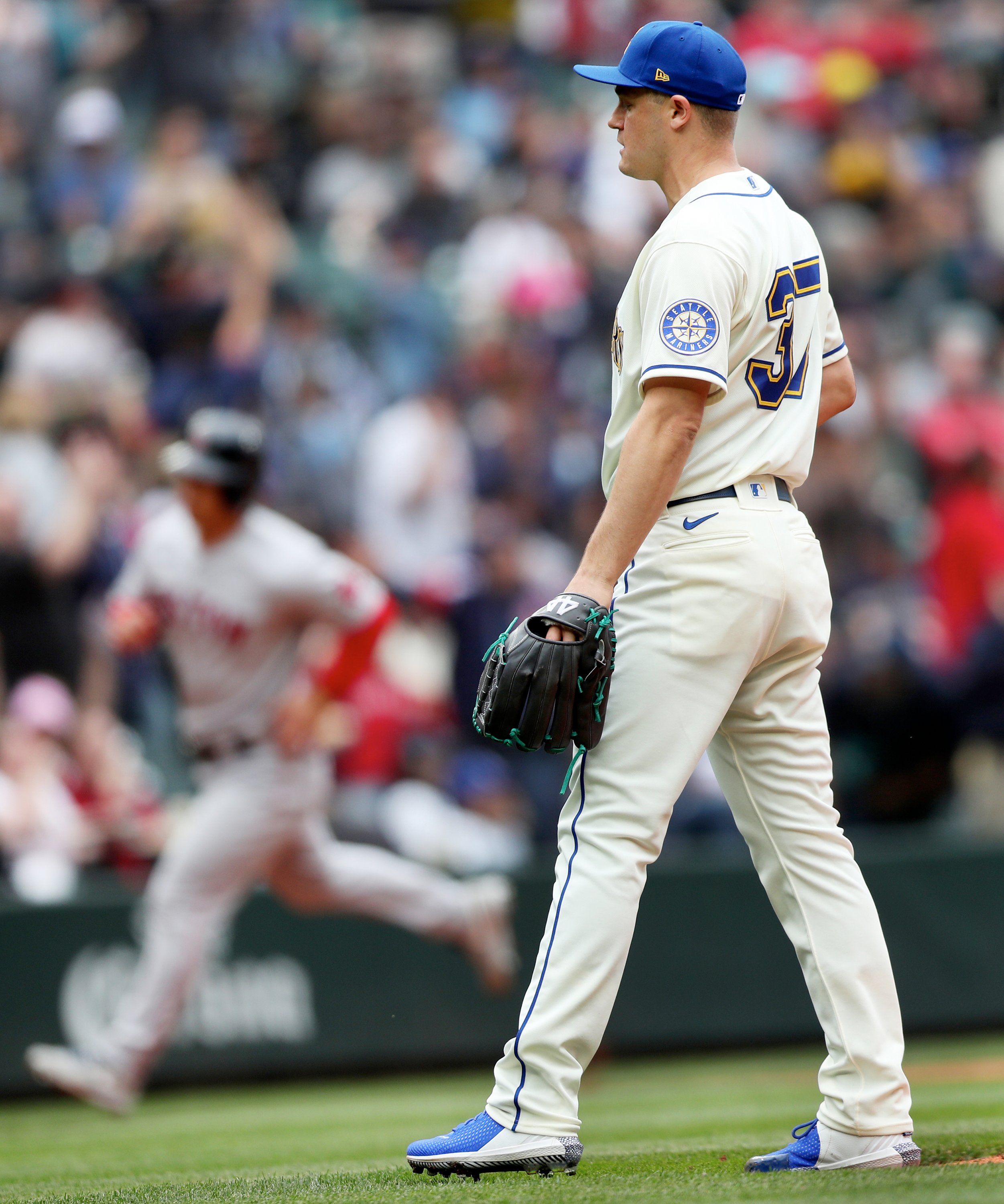 Seattle Mariners catcher Cal Raleigh on the state of the ballclub: We're  not a good baseball team right now