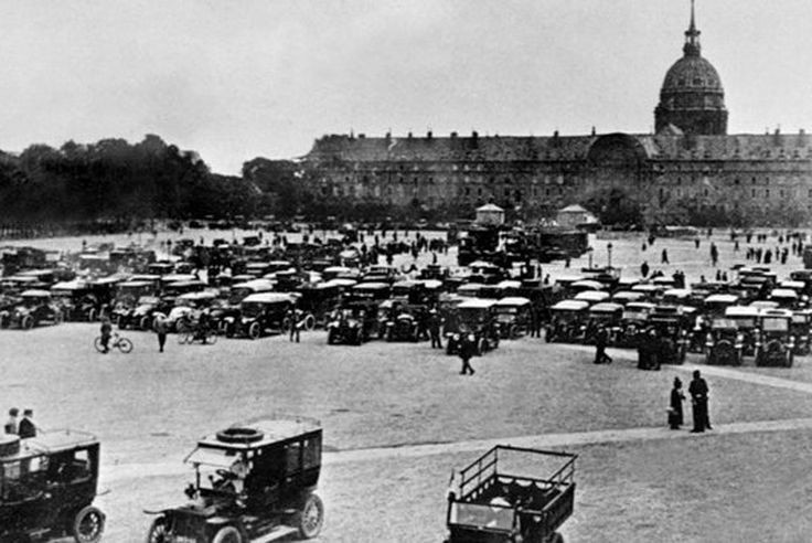 Commandeered taxicabs gather at Les Invalides in central Paris. Credit: Sortir de Paris