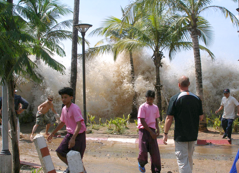 The tsunami rips into Ao Nang, Thailand. Source: Wikimedia Commons