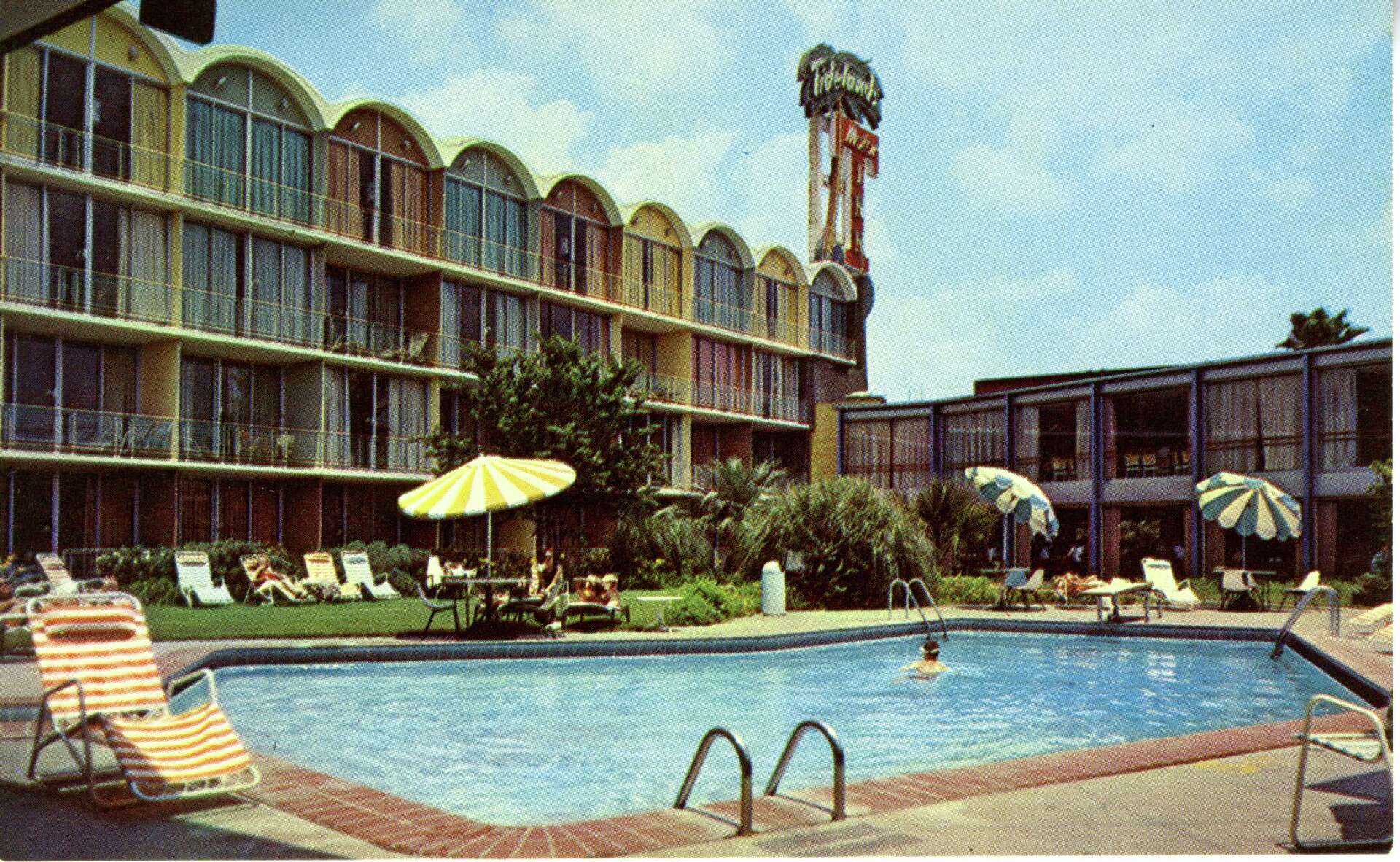 Newhart’s manager found a venue where he could work up a stand-up act: Tideland Motor Inn in Houston, not far from where that city’s Medical Center is now located. Source: The Arch-Ive