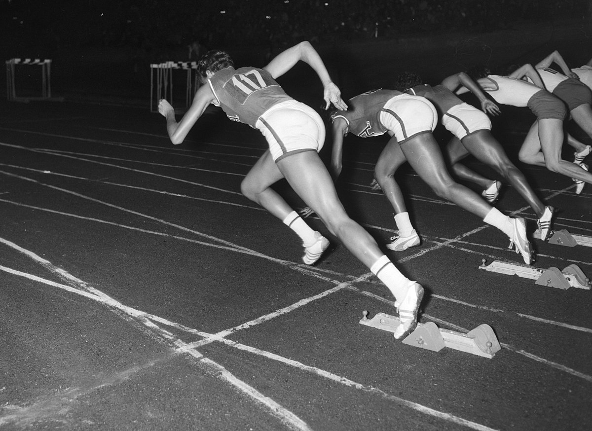 Even with a swollen ankle, Rudolph won two 100-meter preliminaries. Photo sourced from the Dutch National Archives.