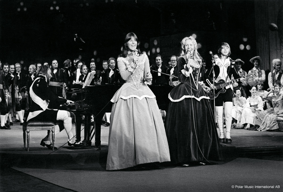 ABBA performs “Dancing Queen” at the royal wedding eve  reception on June 18, 1976. The next day, King Carl XVI Gustaf and Silvia Sommerlath were married.